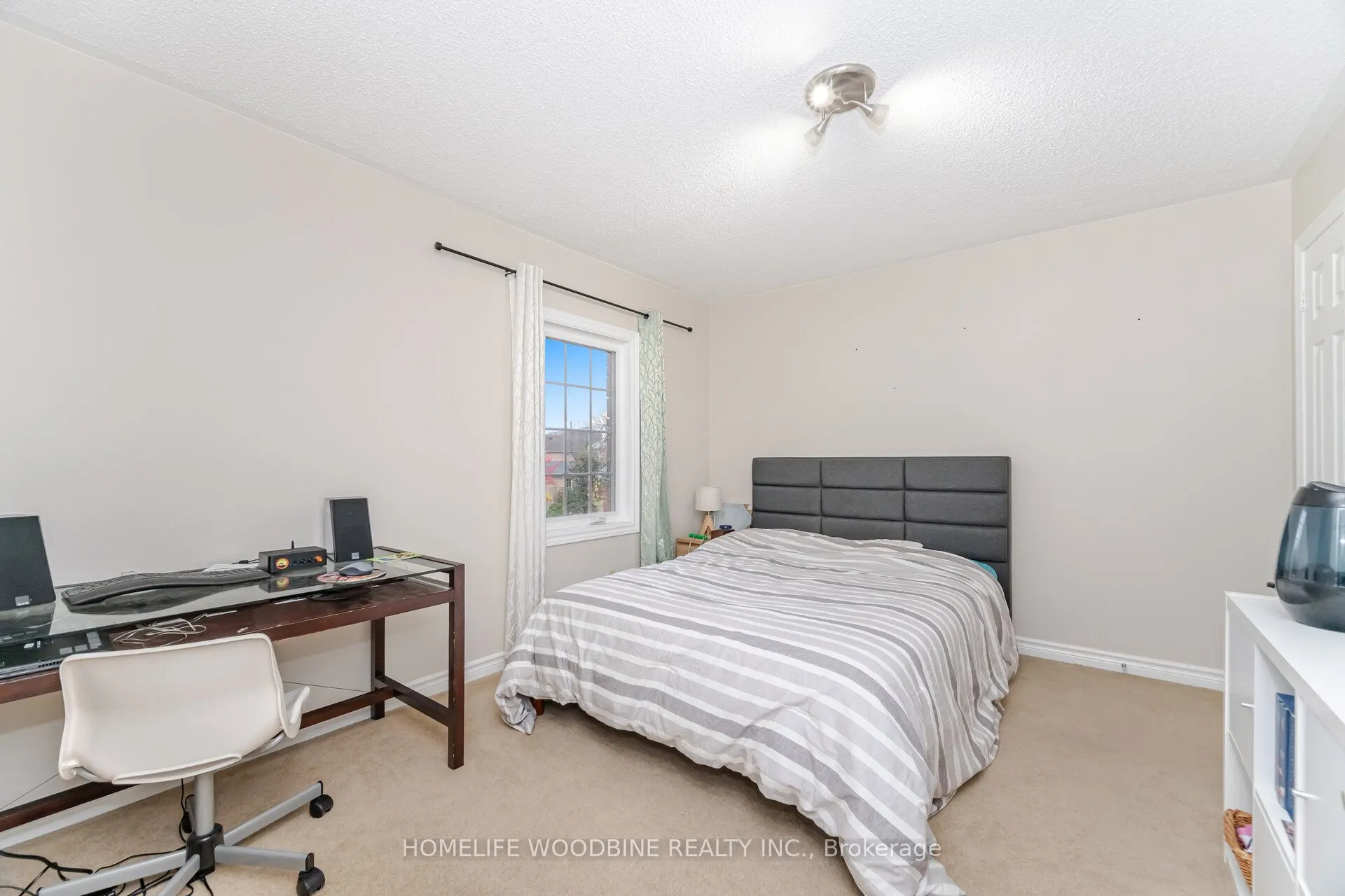 2546 Burnford Trail N