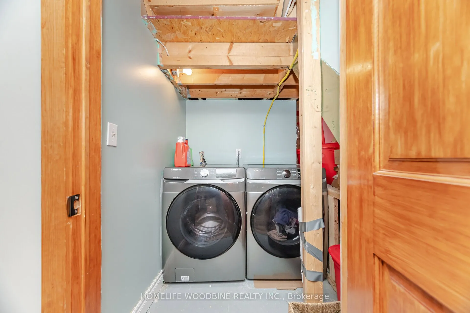 2546 Burnford Trail N