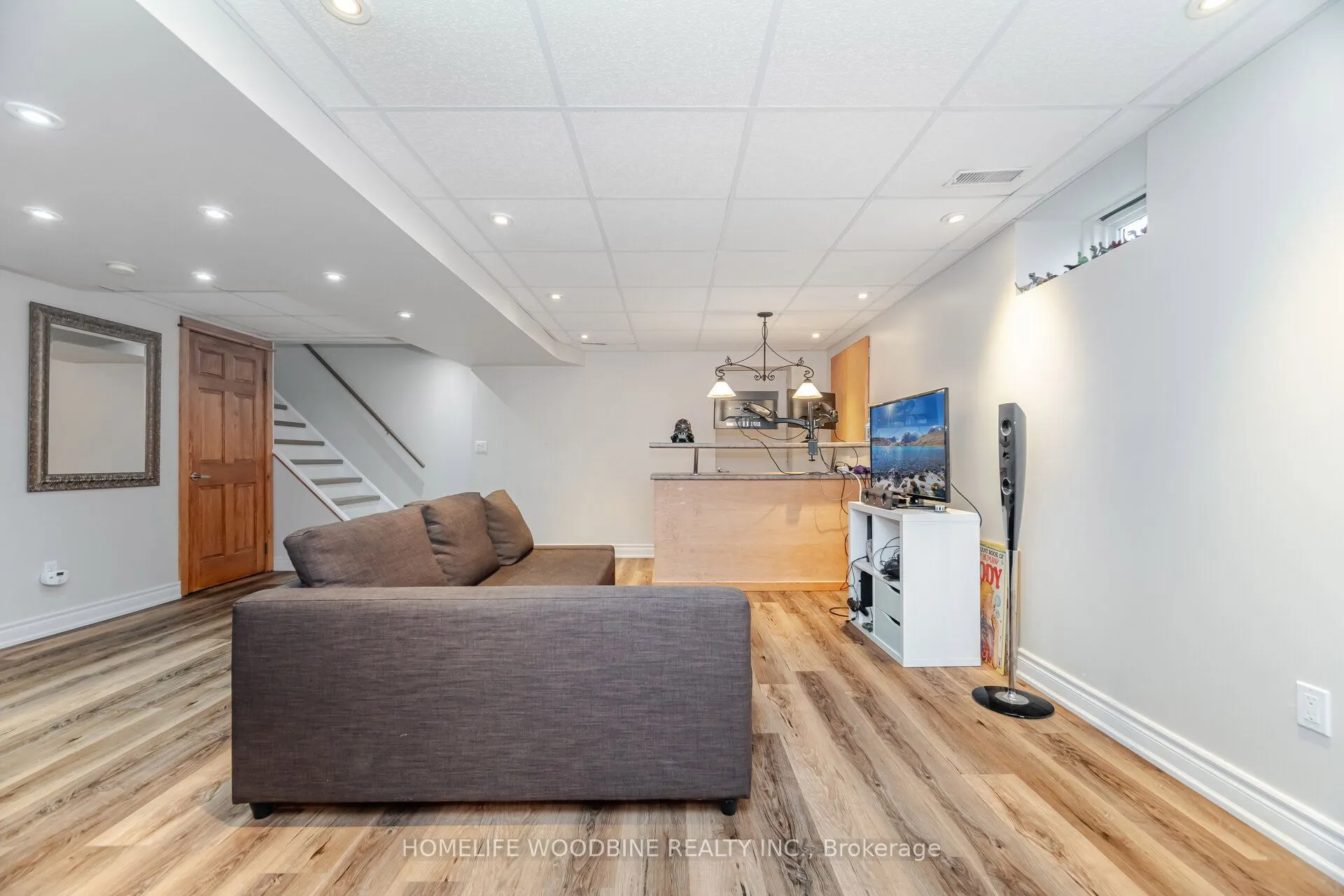 2546 Burnford Trail N