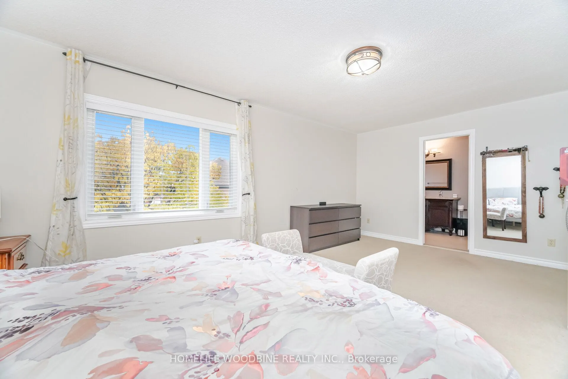 2546 Burnford Trail N