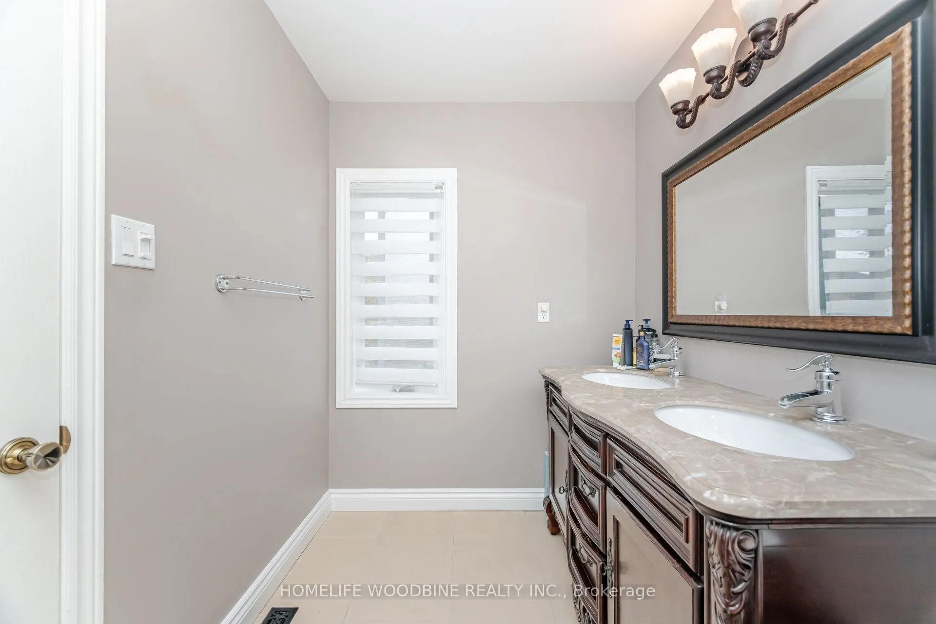 2546 Burnford Trail N