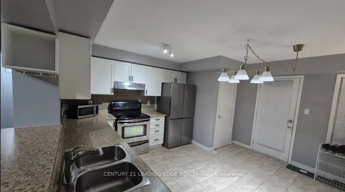 3335 Thomas Street, #5