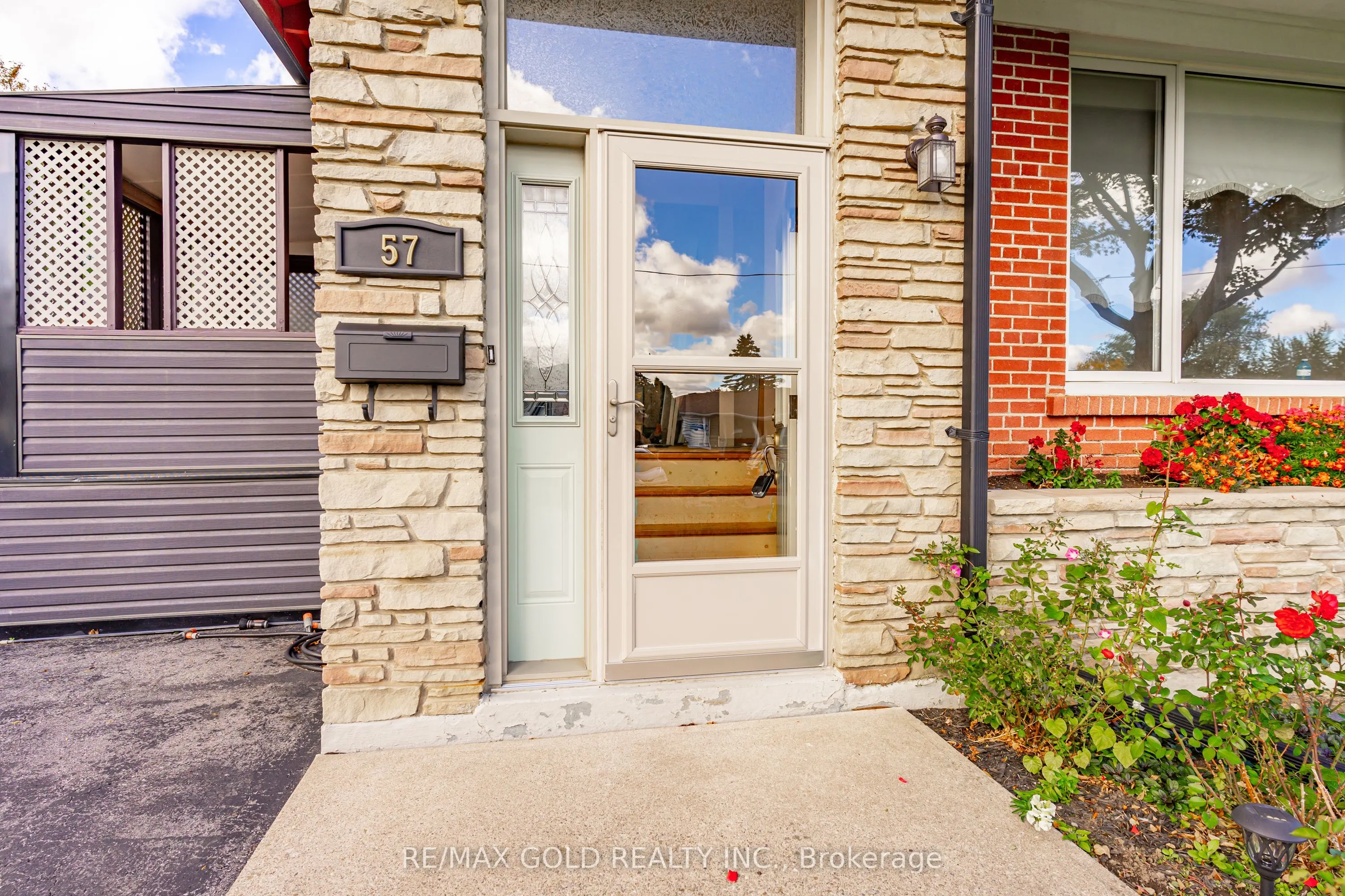 57 alderbury Crescent