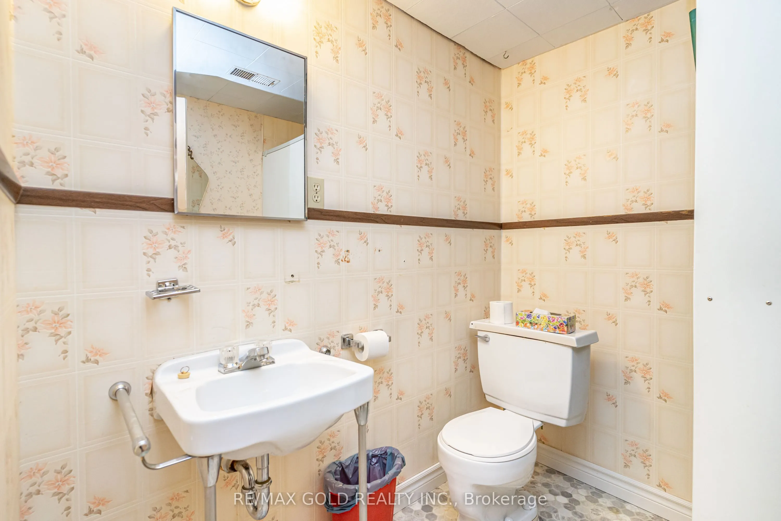 57 alderbury Crescent