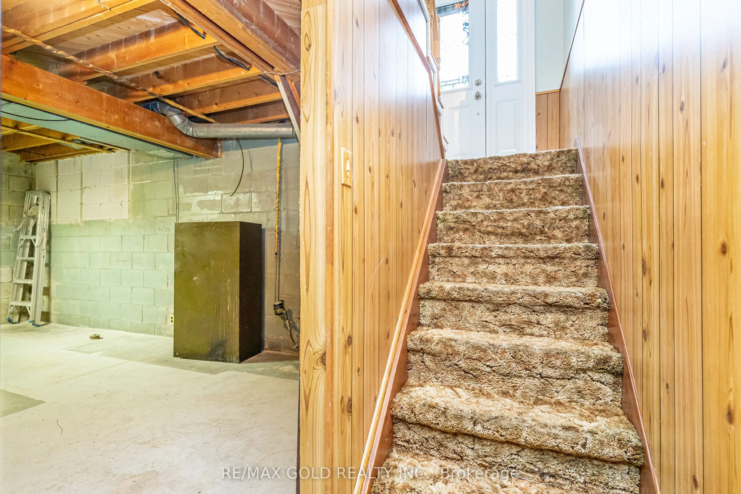 57 alderbury Crescent