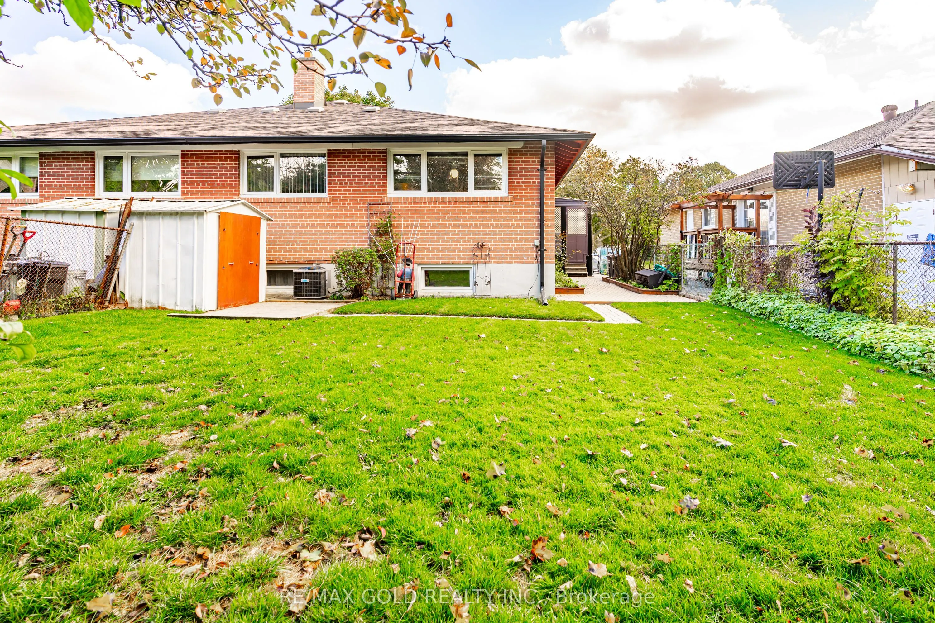 57 alderbury Crescent