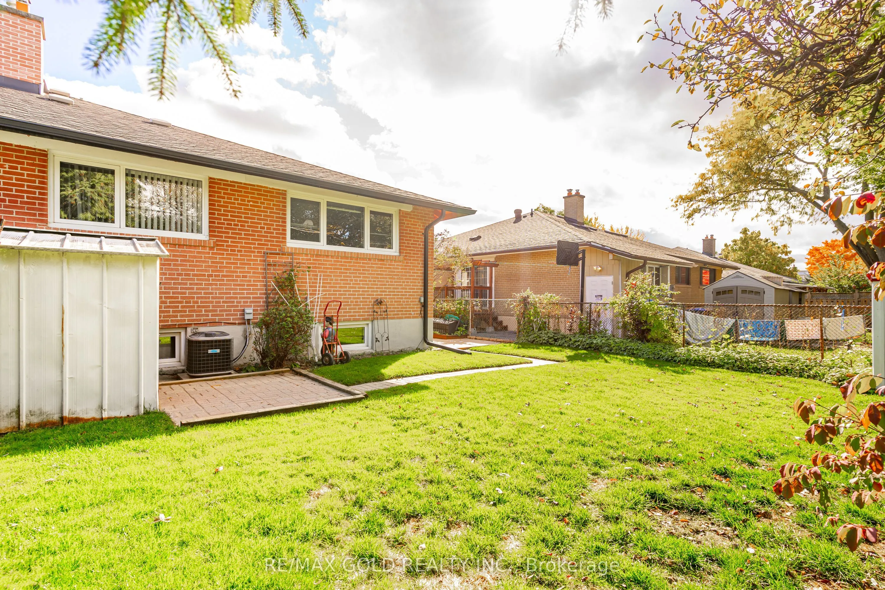 57 alderbury Crescent