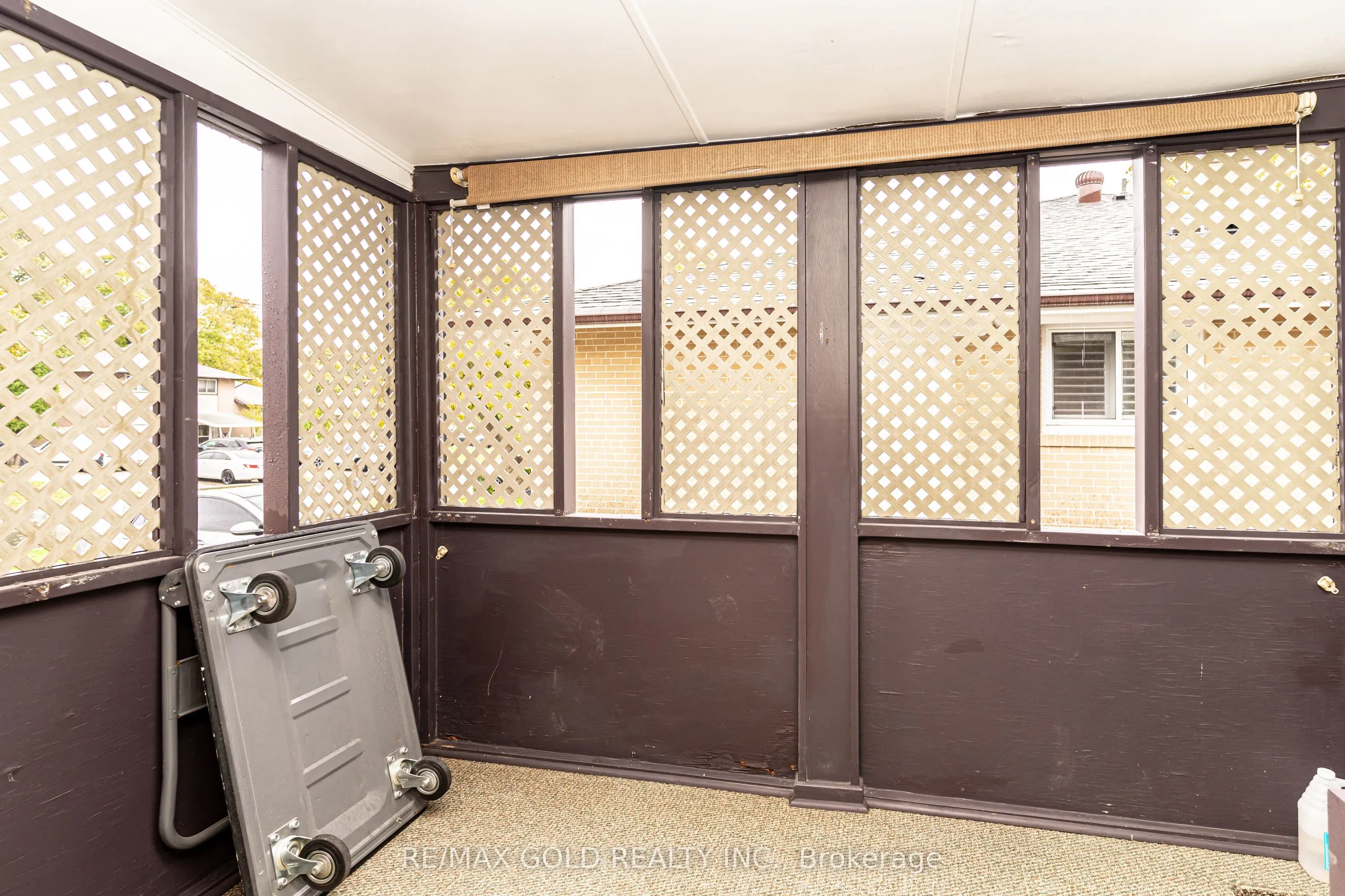 57 alderbury Crescent