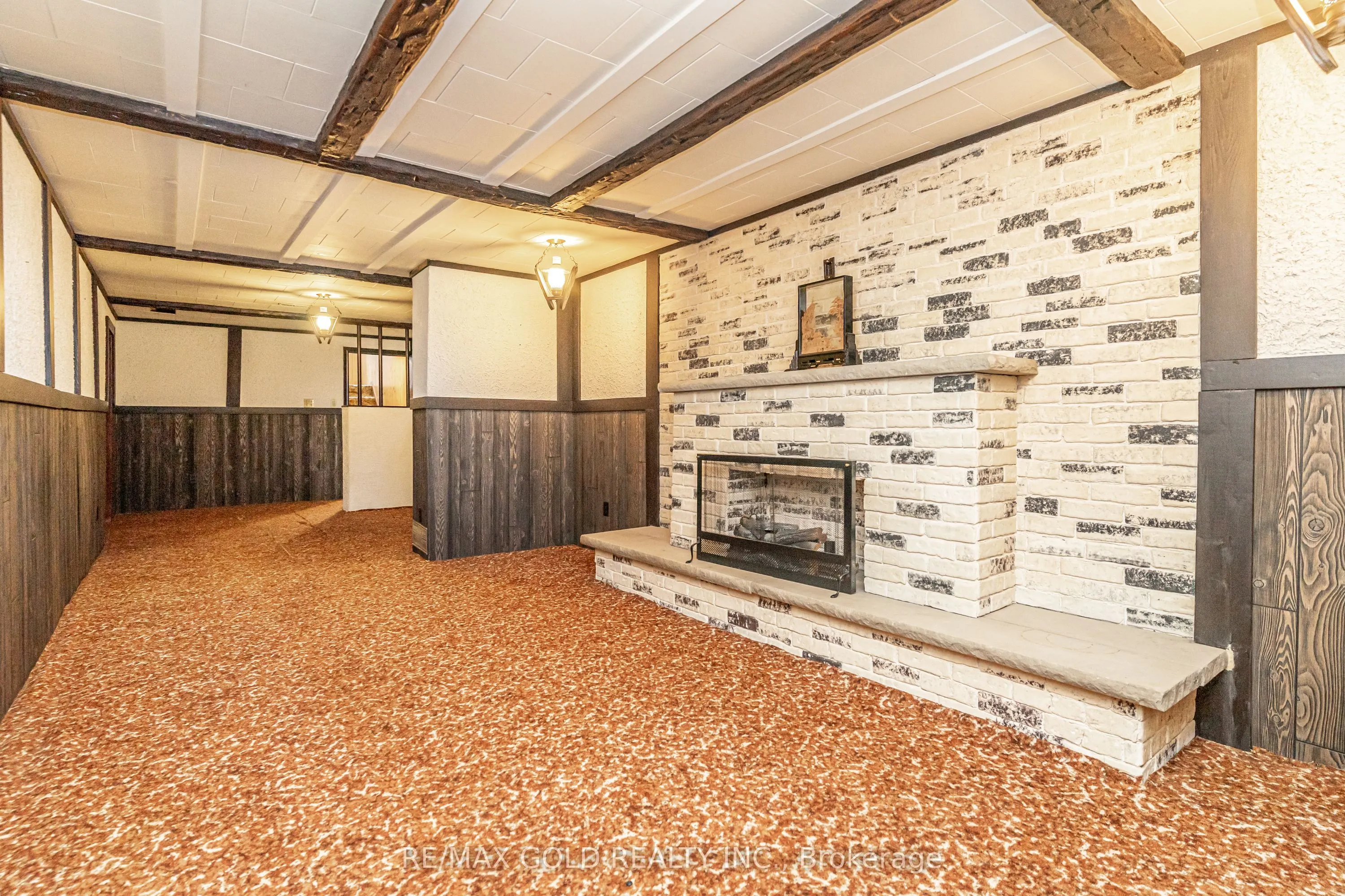 57 alderbury Crescent