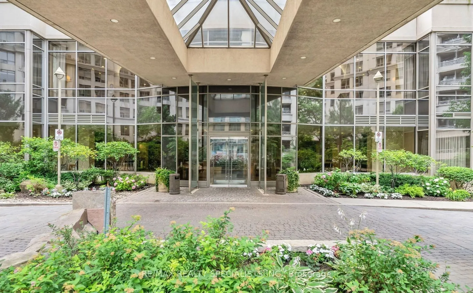 3880 Duke Of York Boulevard, #1415