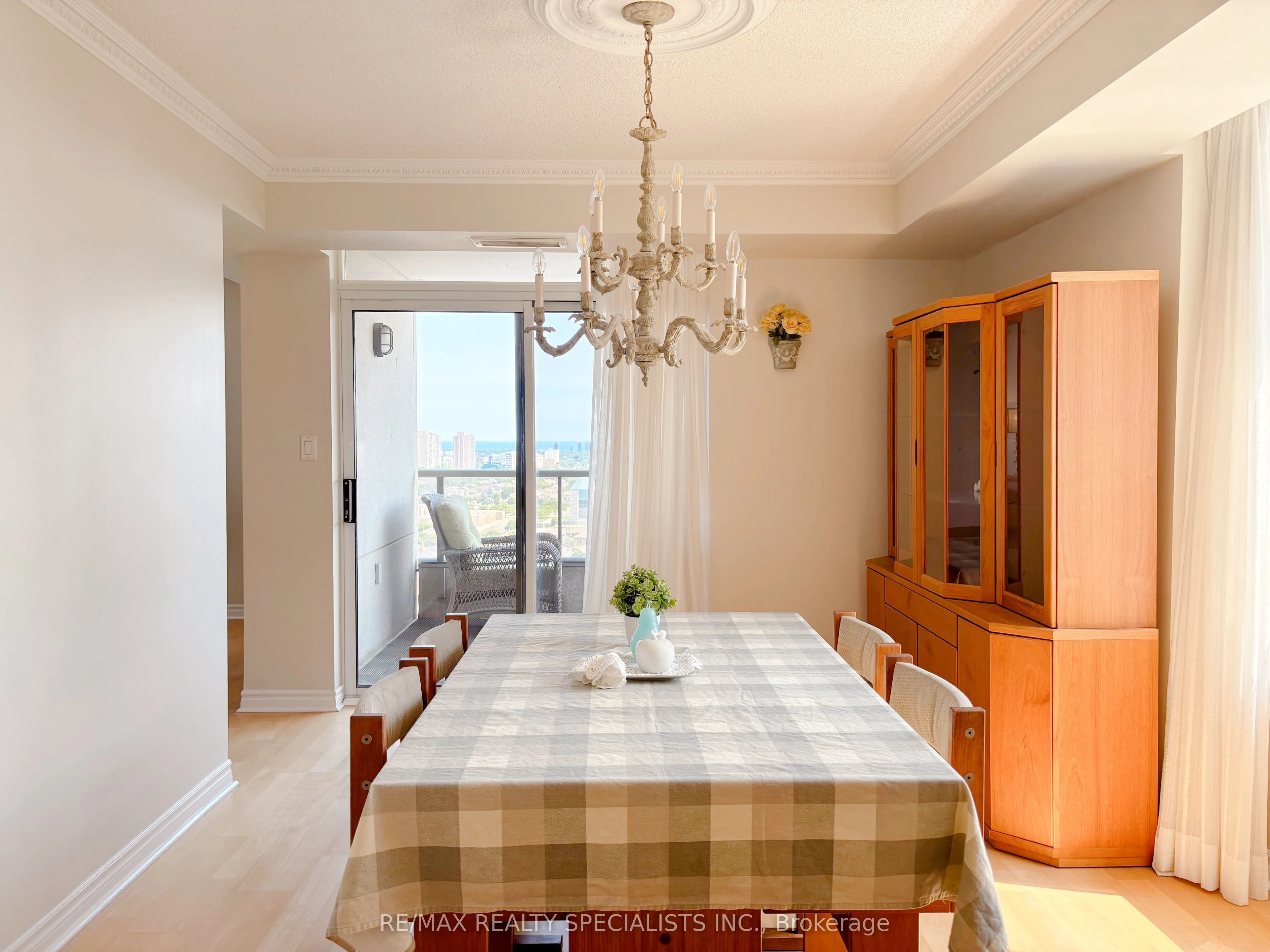 3880 Duke Of York Boulevard, #1415