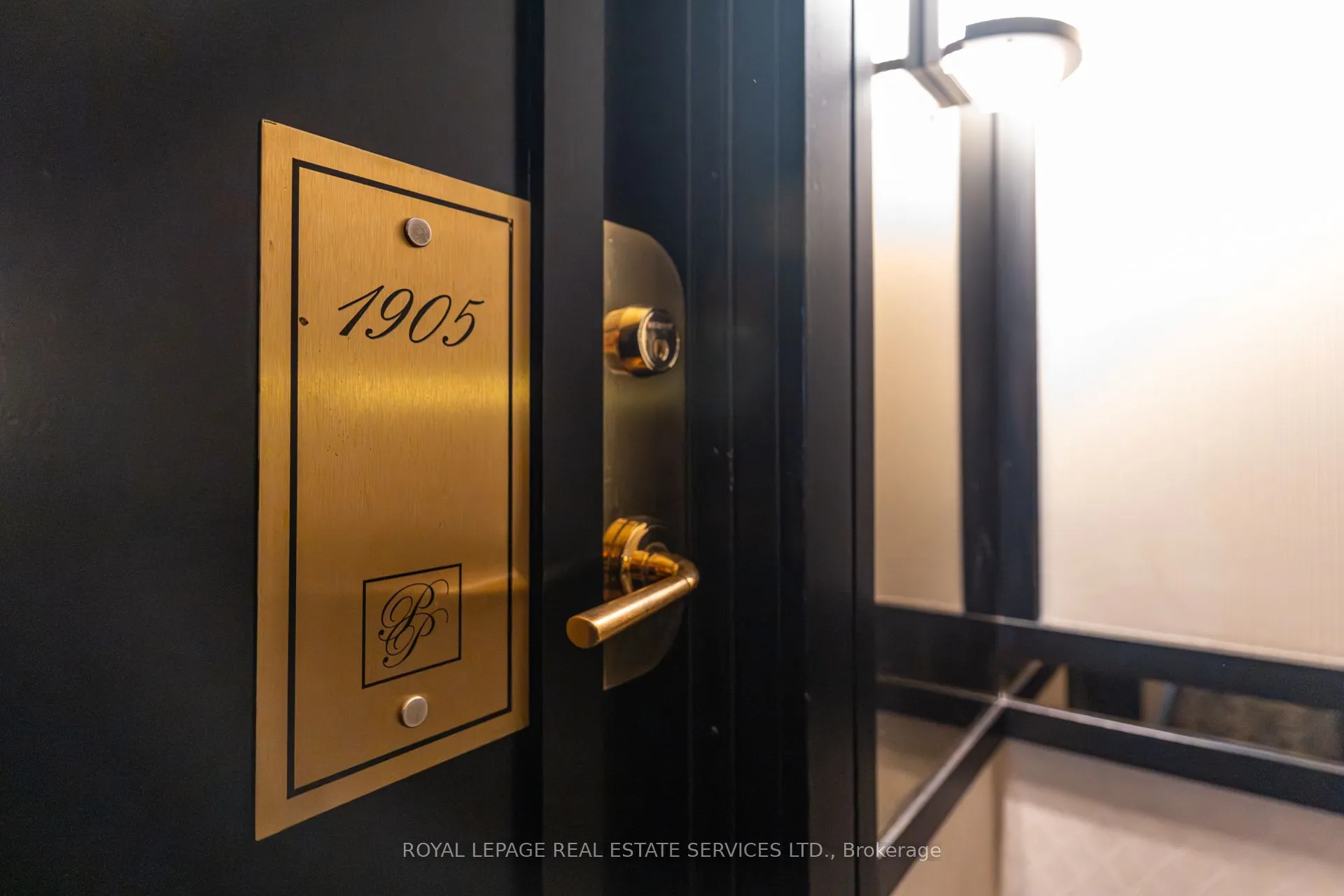 2045 Lake Shore Boulevard W, #1905