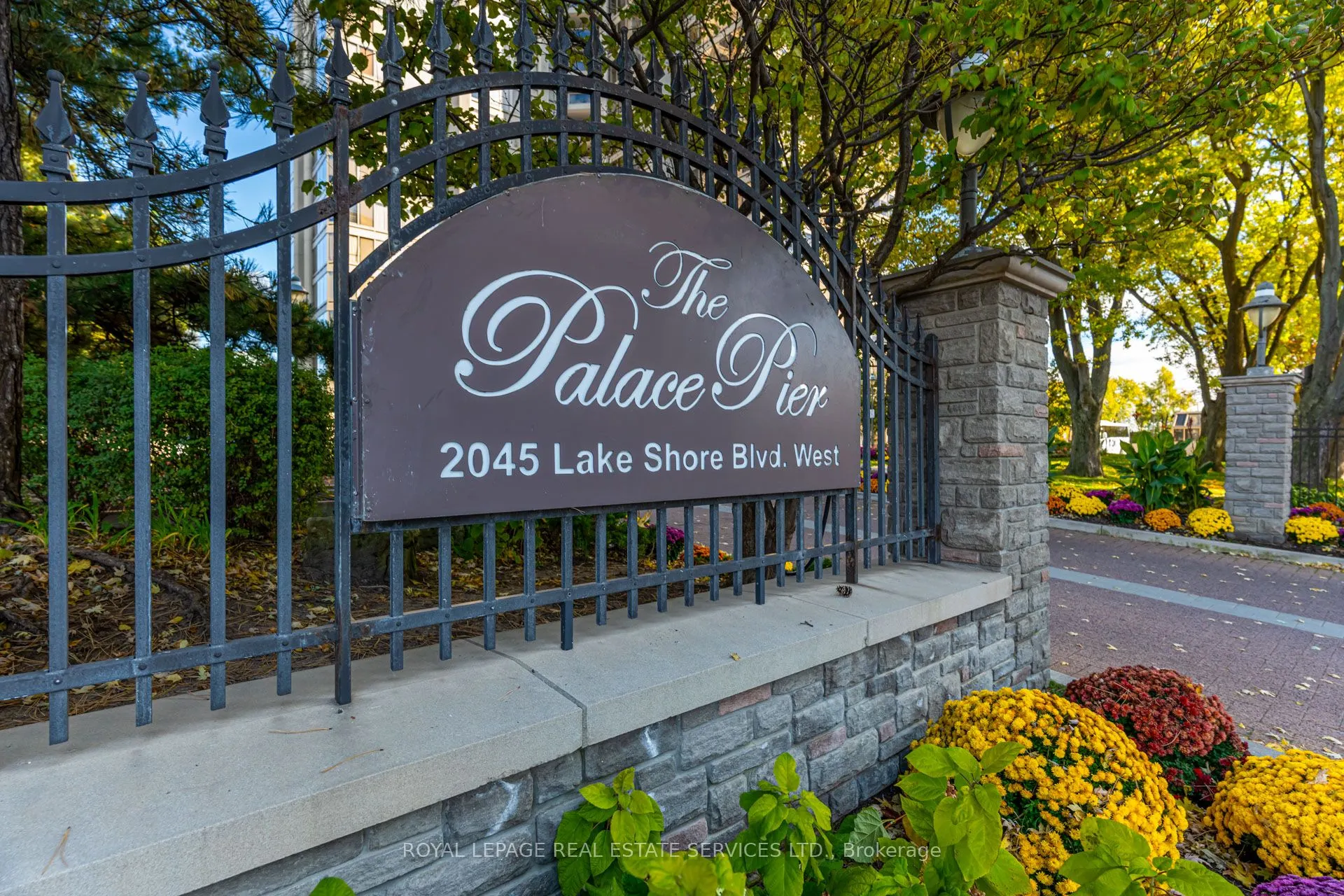 2045 Lake Shore Boulevard W, #1905
