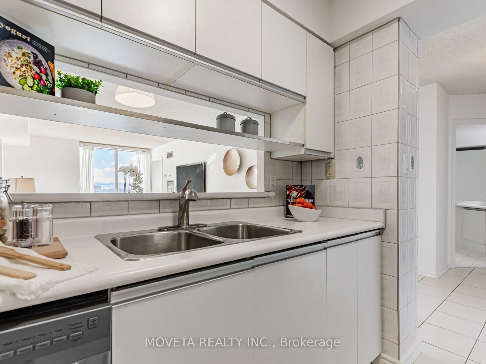 3 Hickory Tree Road, #1401