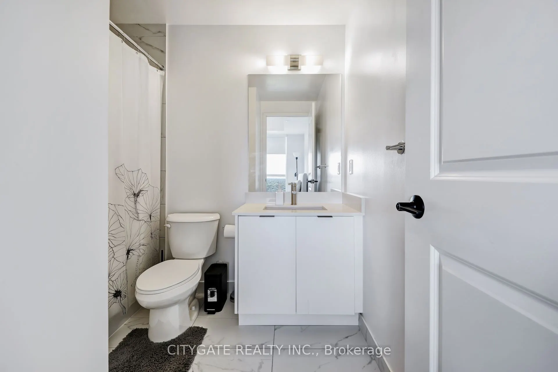 202 Burnhamthorpe Road E, #1610