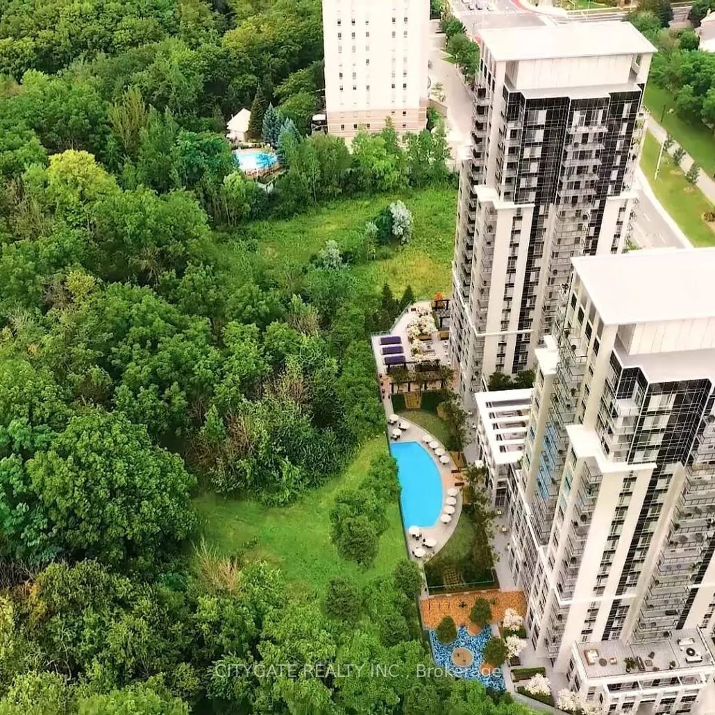 202 Burnhamthorpe Road E, #1610