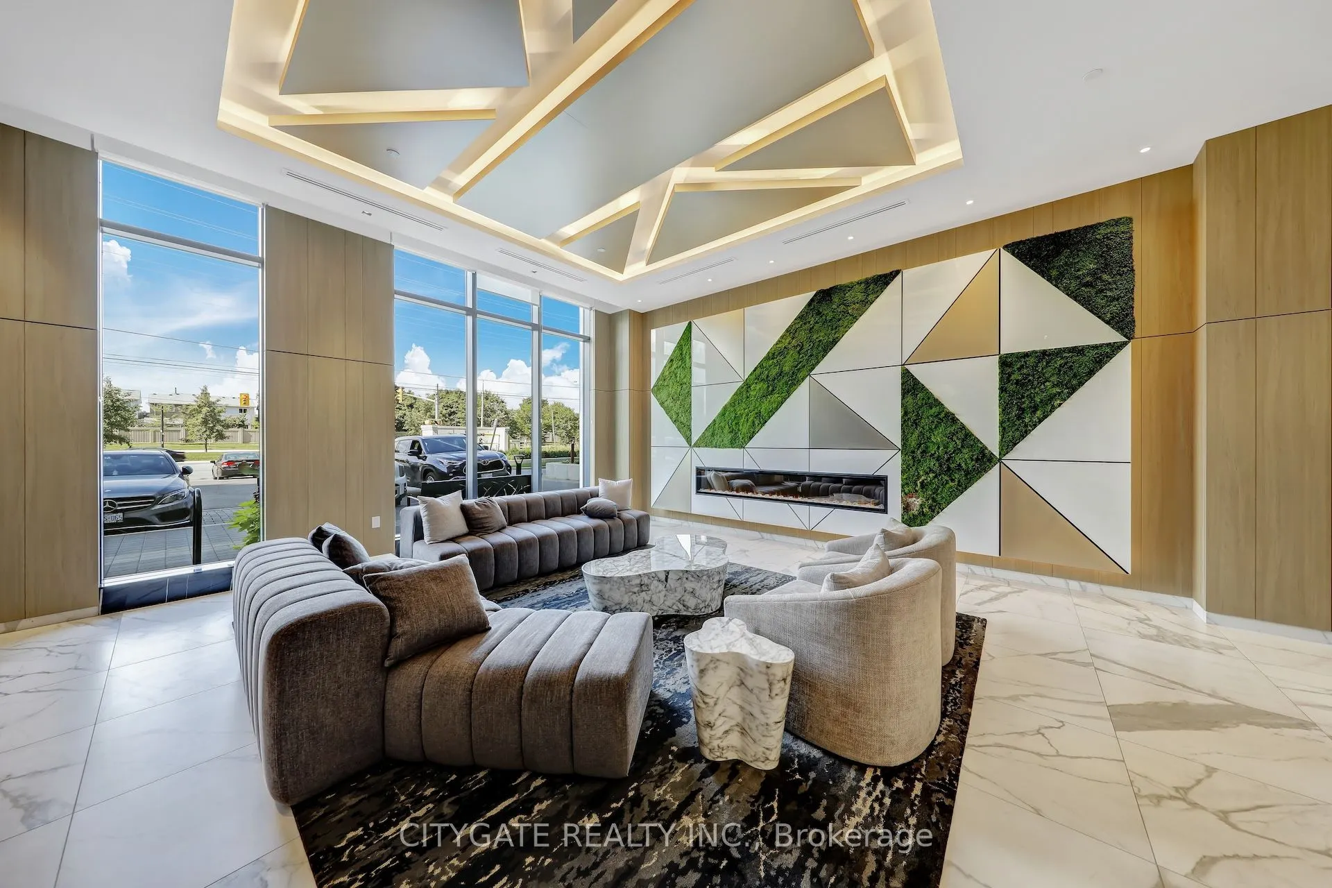 202 Burnhamthorpe Road E, #1610