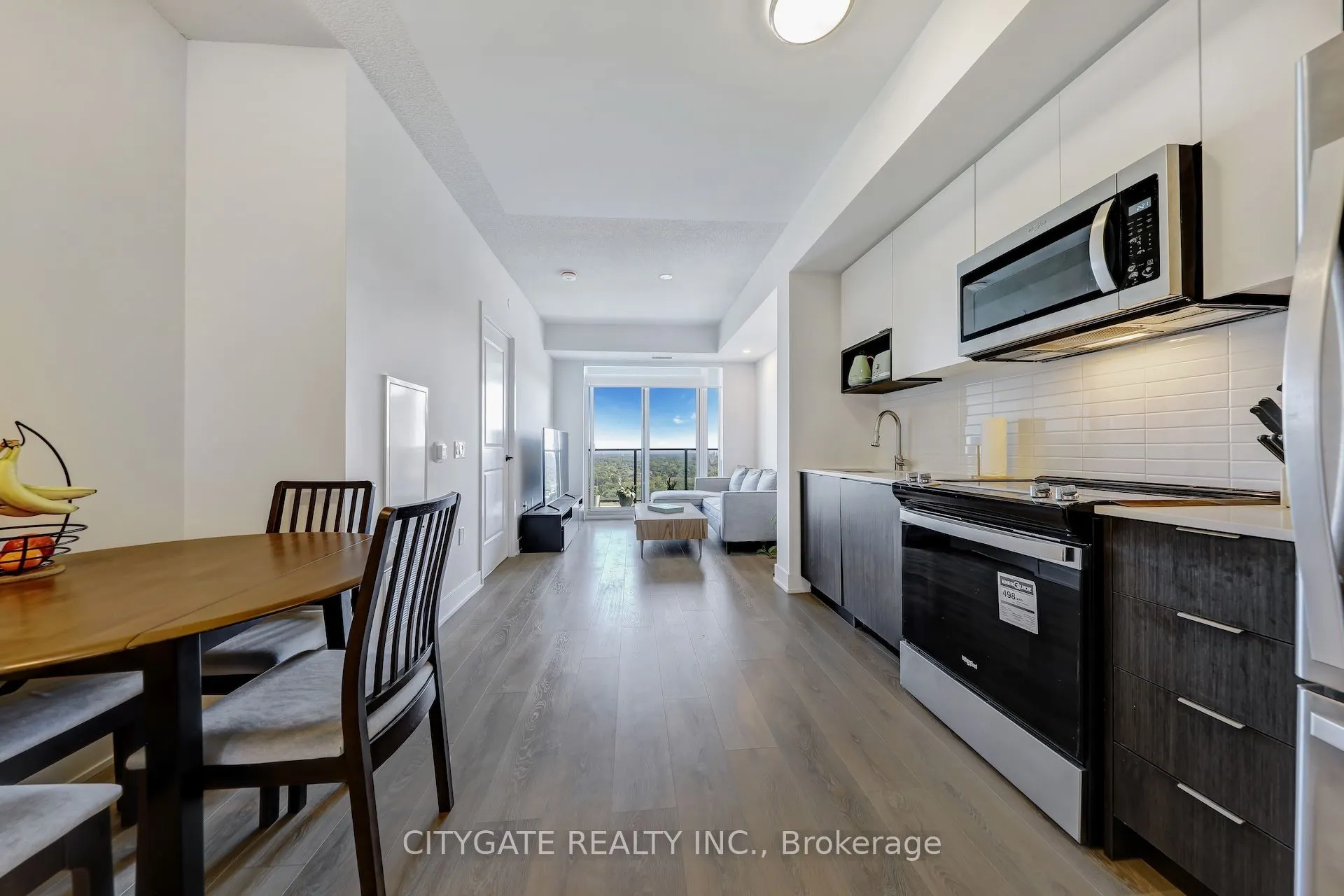 202 Burnhamthorpe Road E, #1610