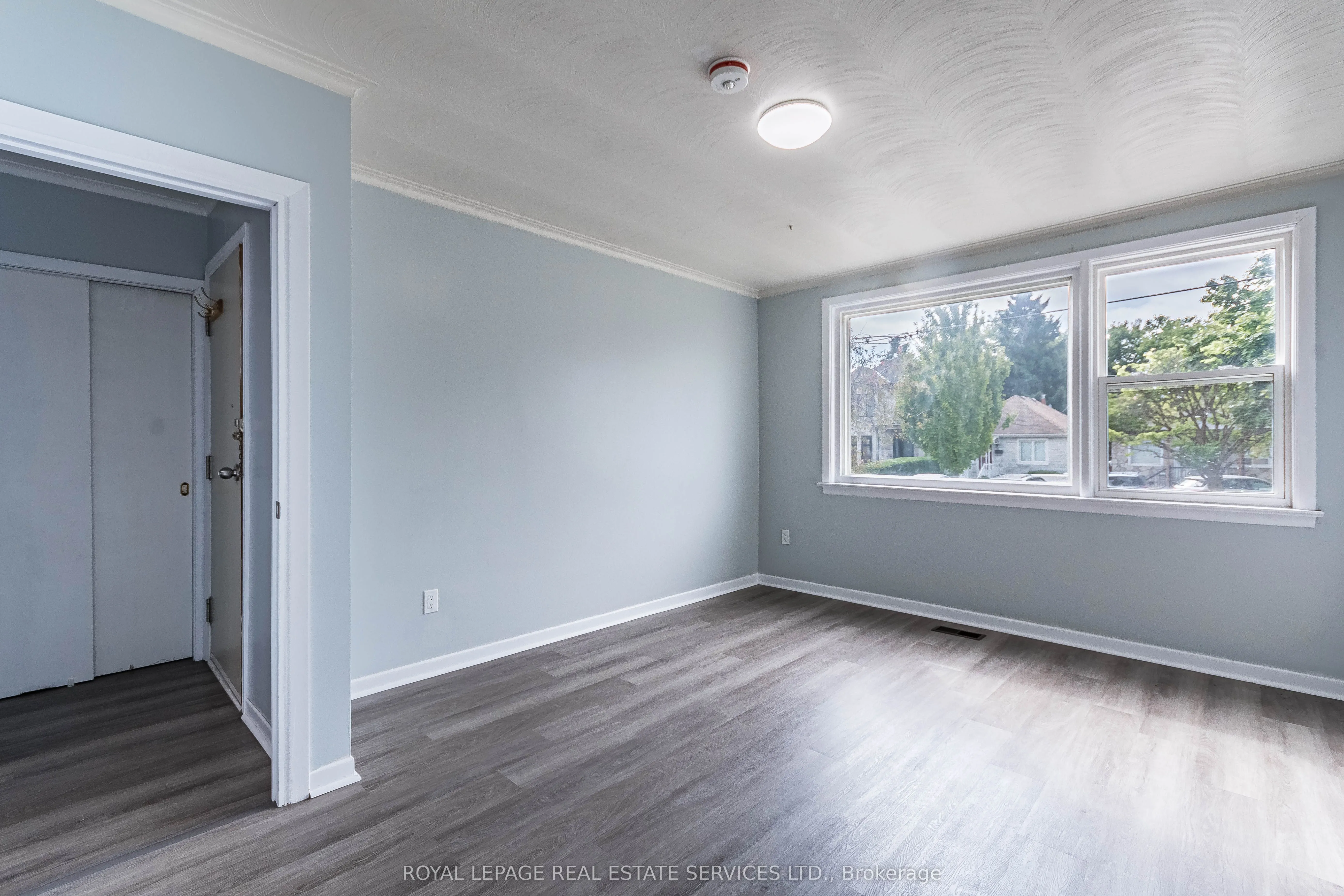 144 Lake Crescent, #Main