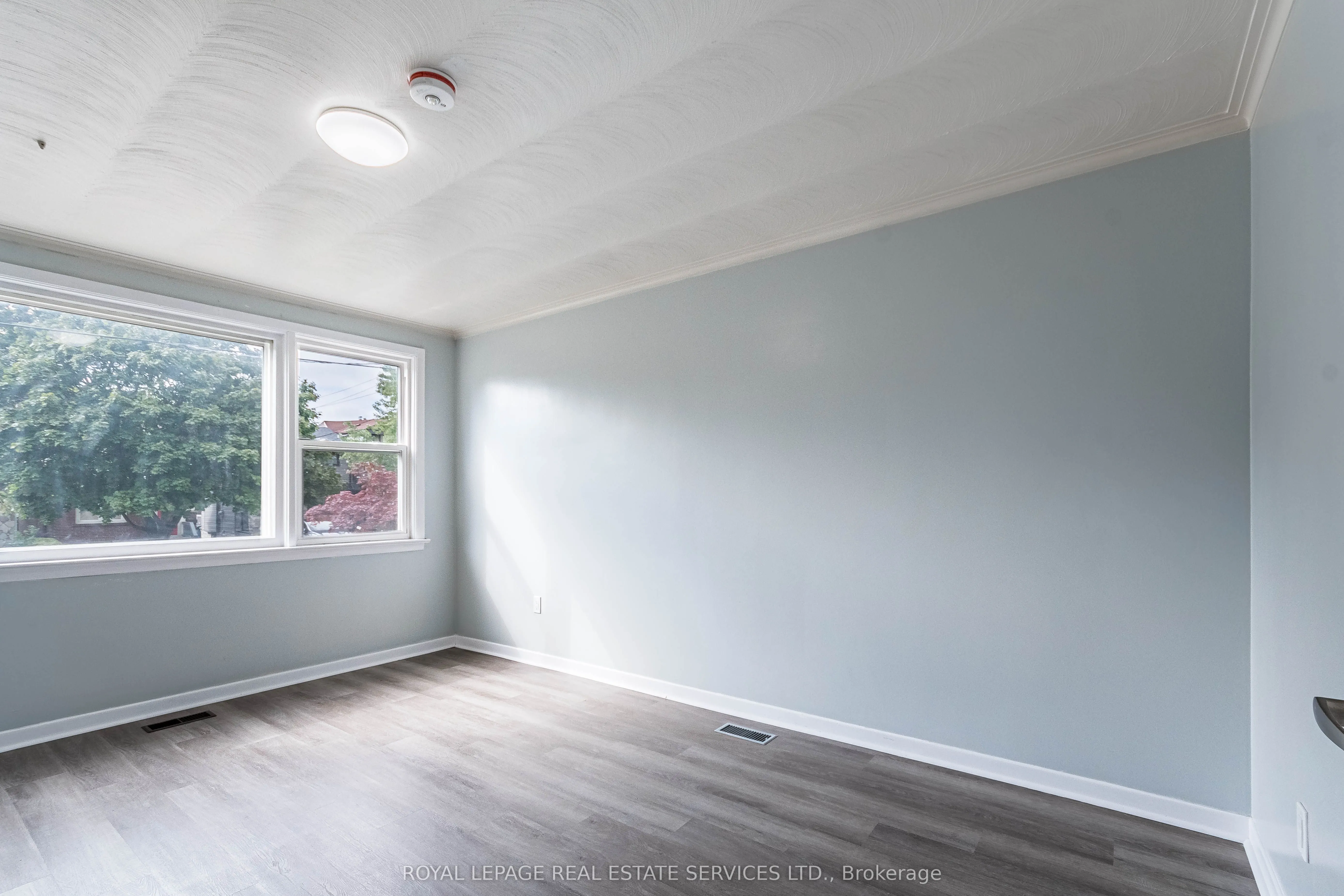 144 Lake Crescent, #Main