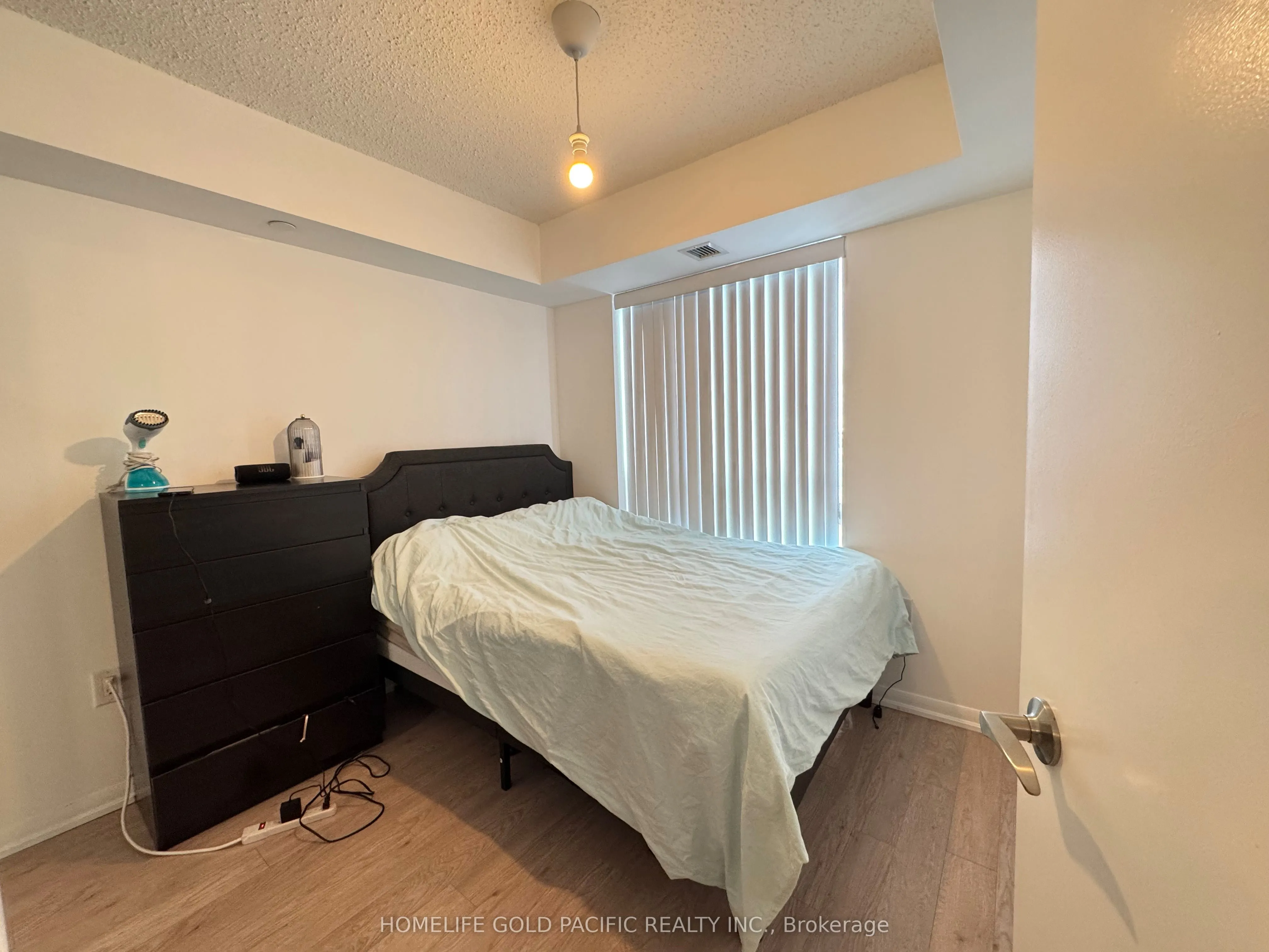 800 Lawerence Avenue W, #1521