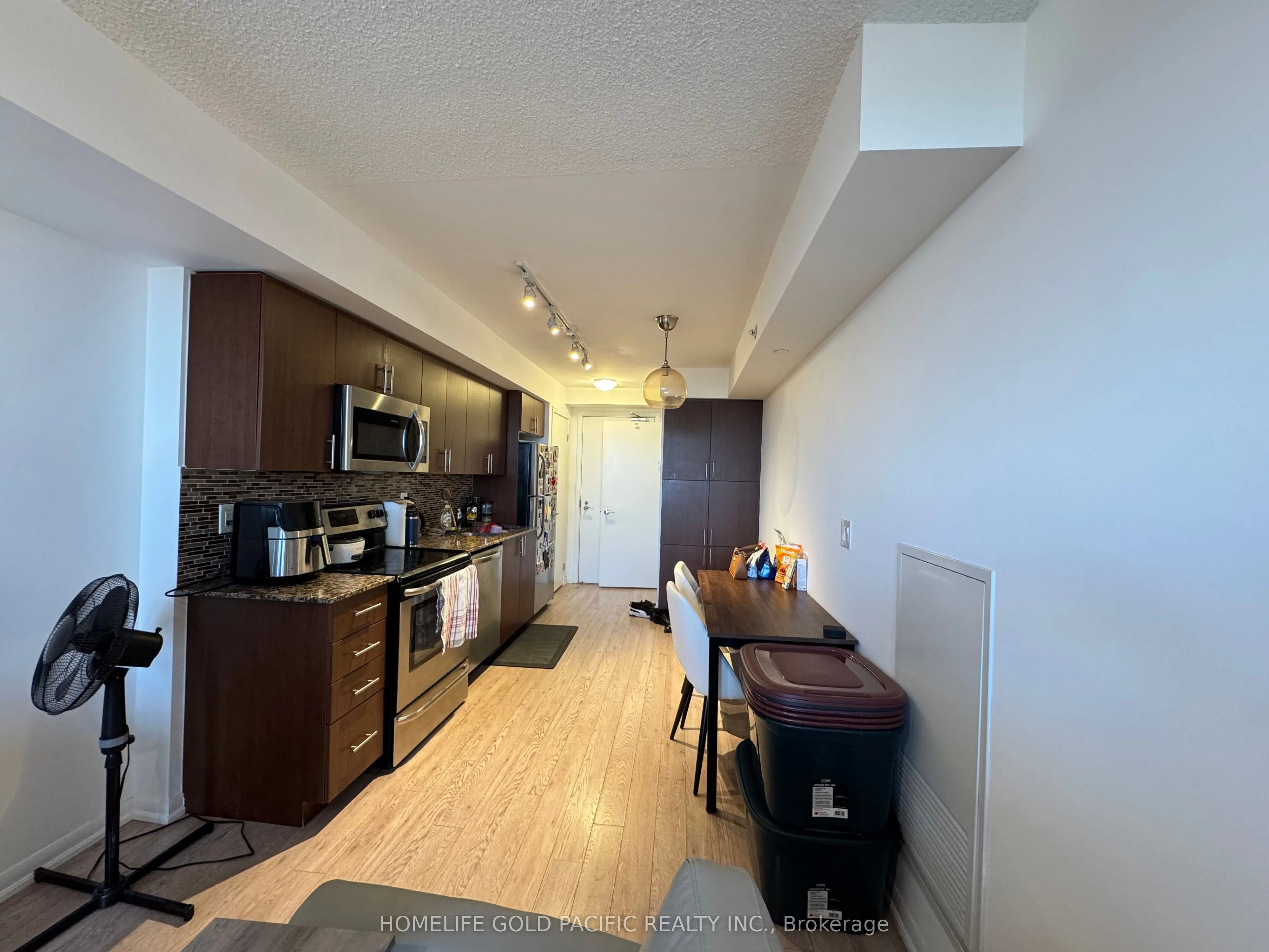 800 Lawerence Avenue W, #1521