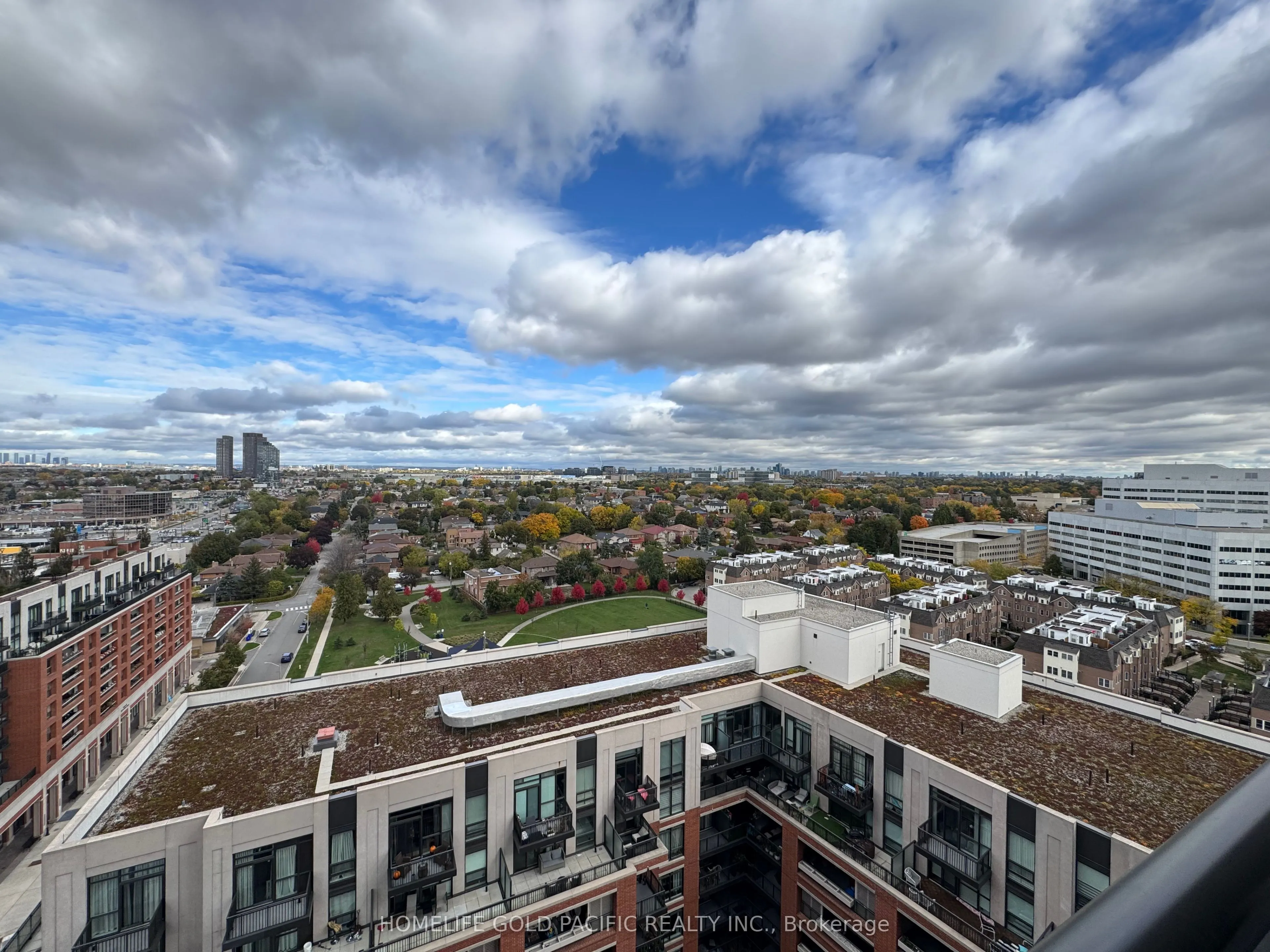 800 Lawerence Avenue W, #1521