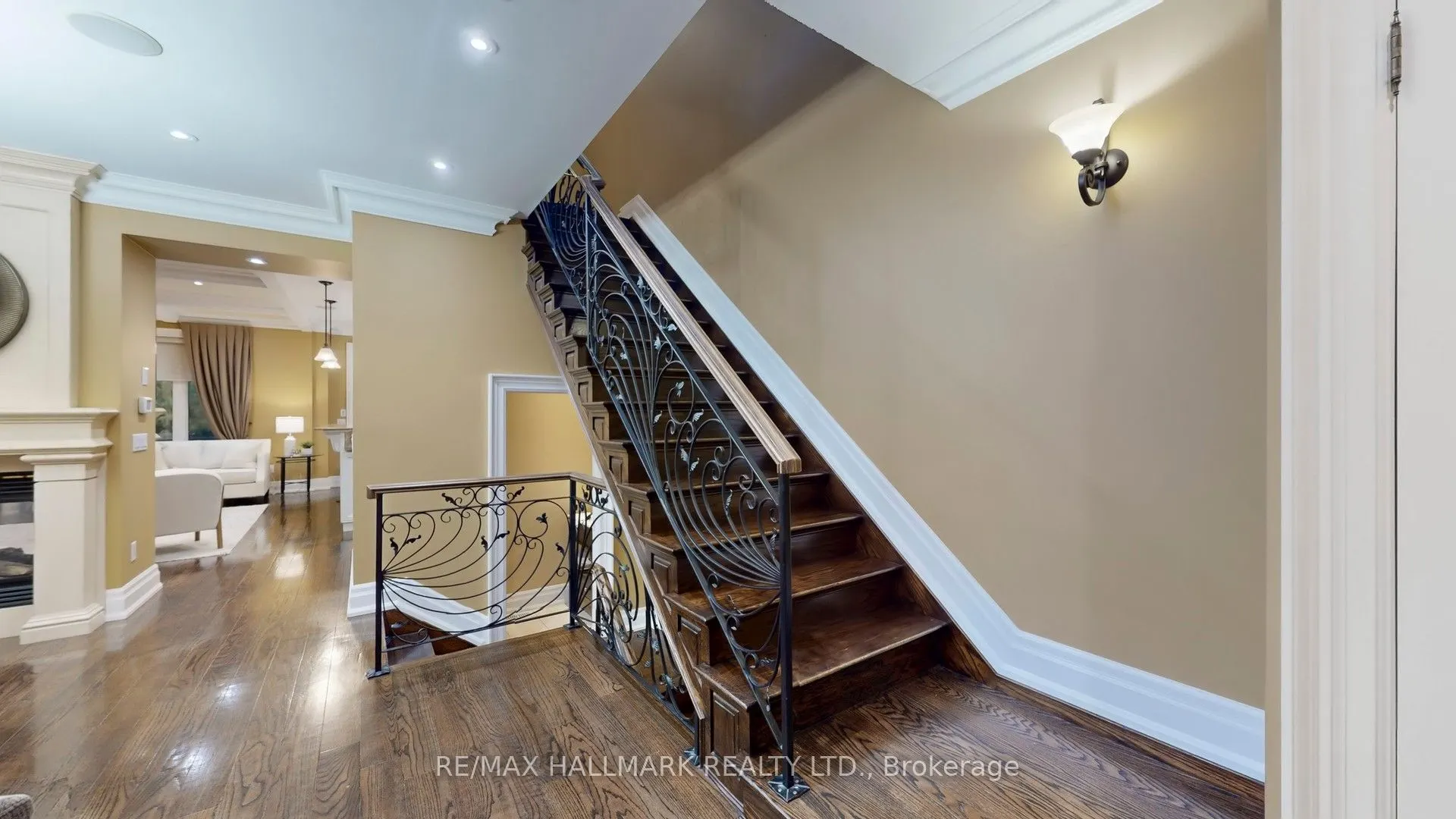 204 Maple Leaf Drive