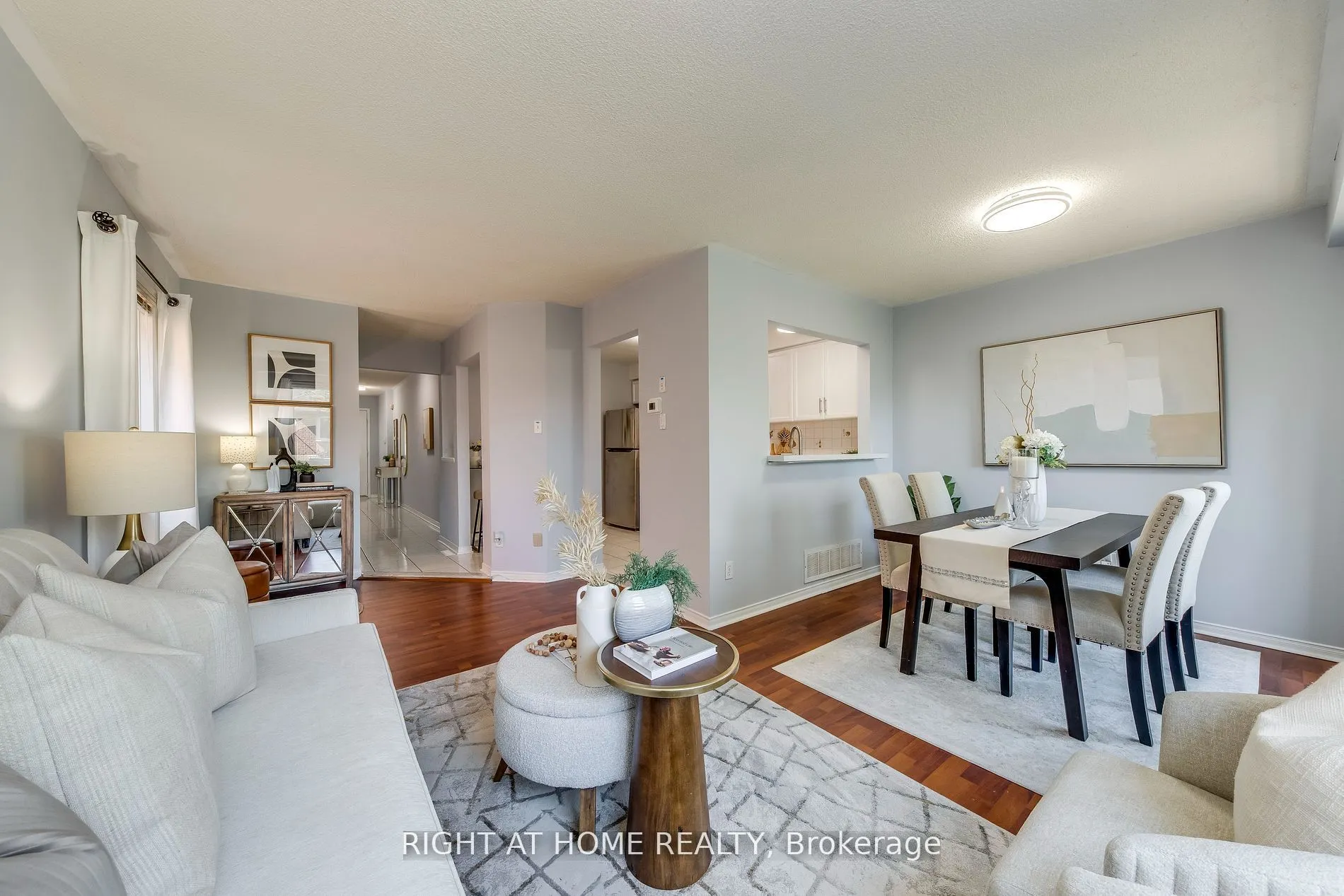 2945 Thomas Street, #104