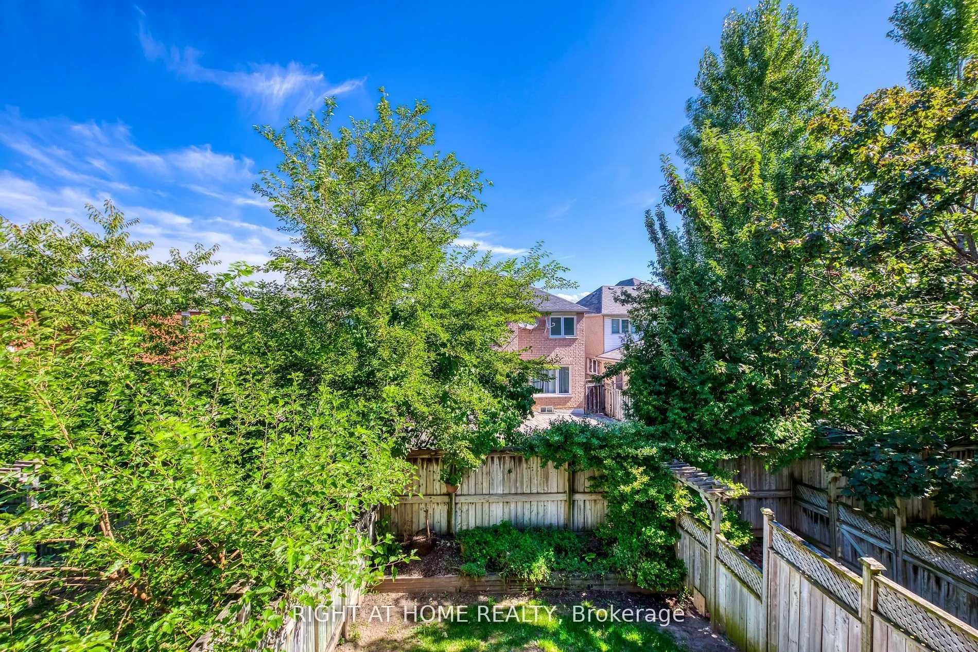 2945 Thomas Street, #104