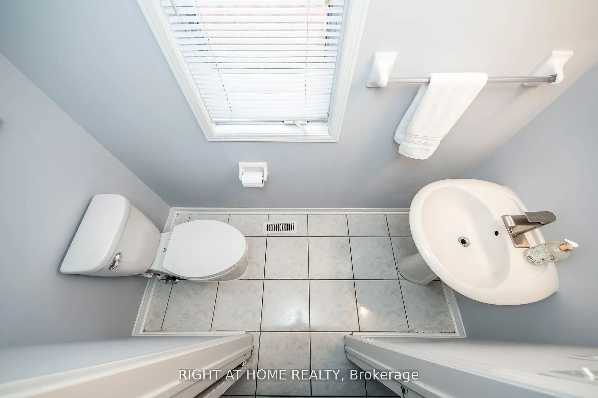 2945 Thomas Street, #104