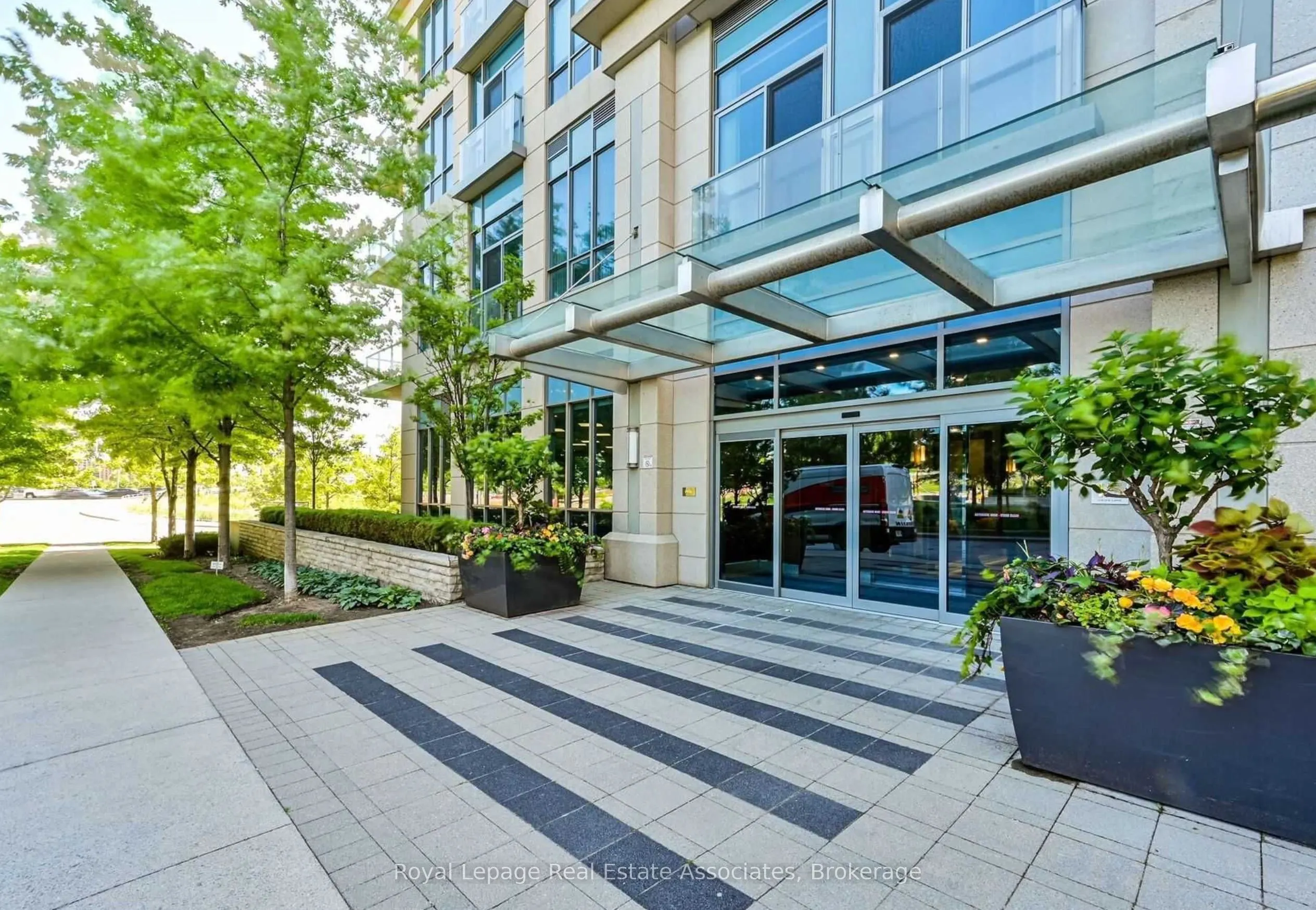 15 Viking Lane, #2208