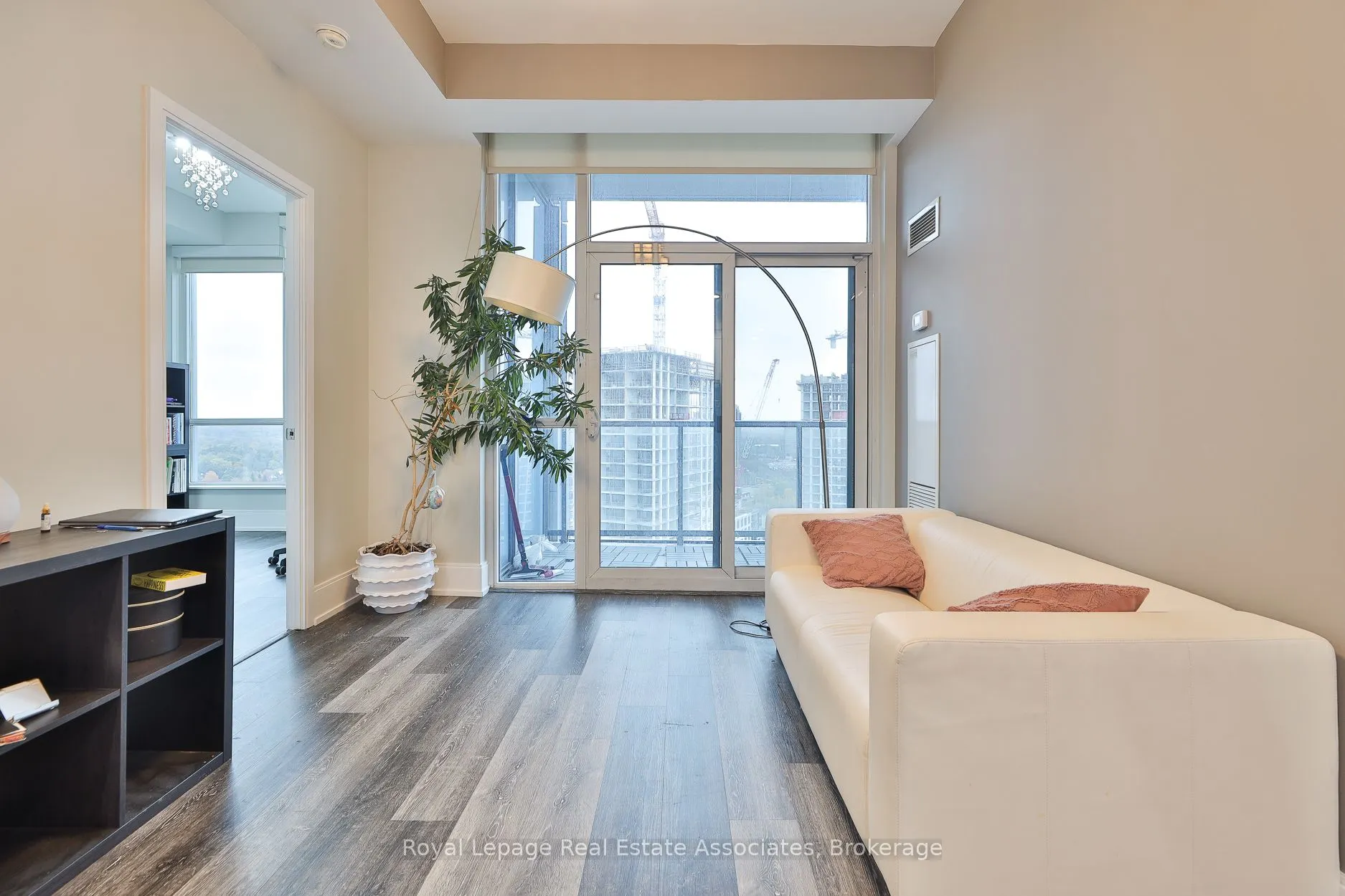 15 Viking Lane, #2208