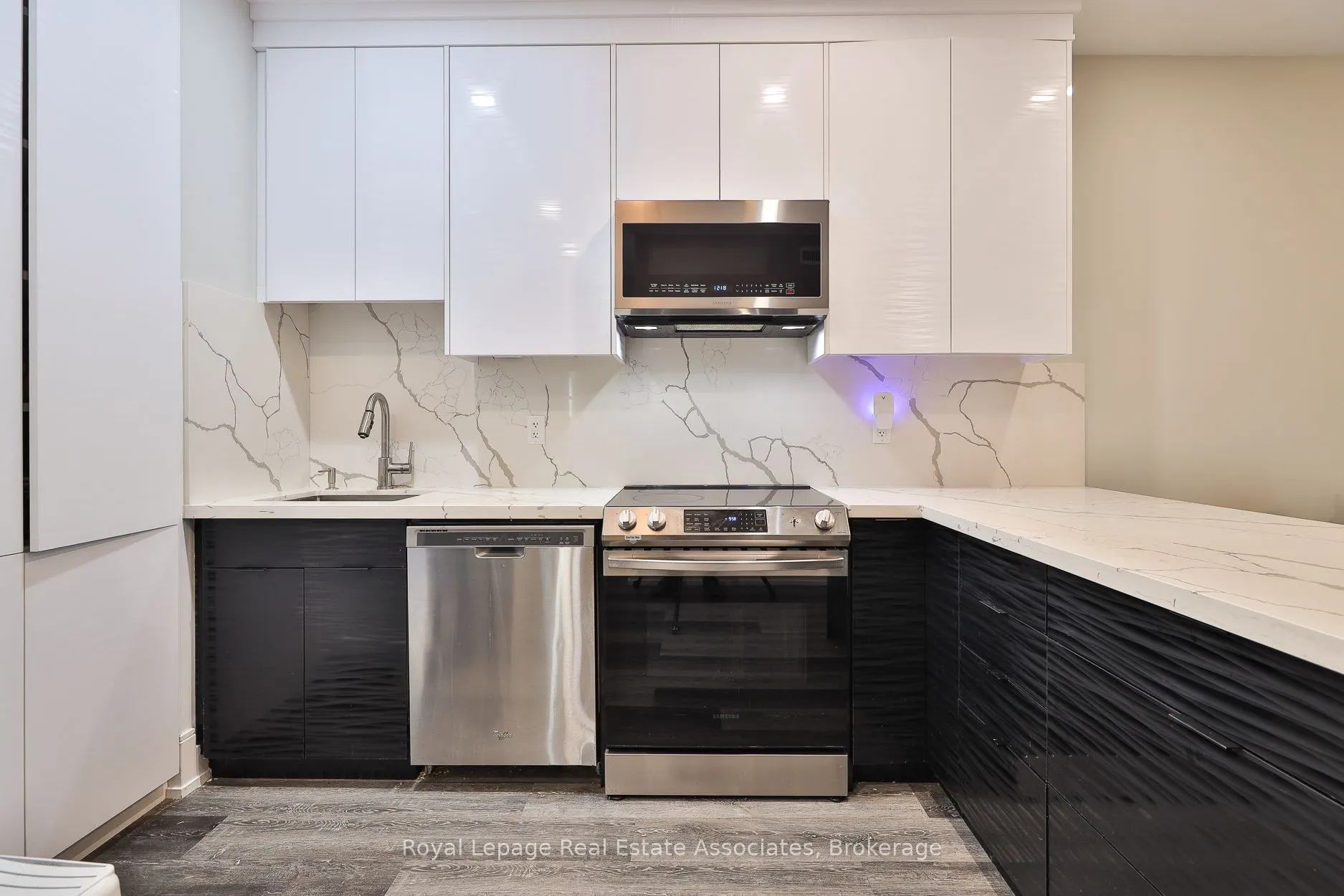 15 Viking Lane, #2208