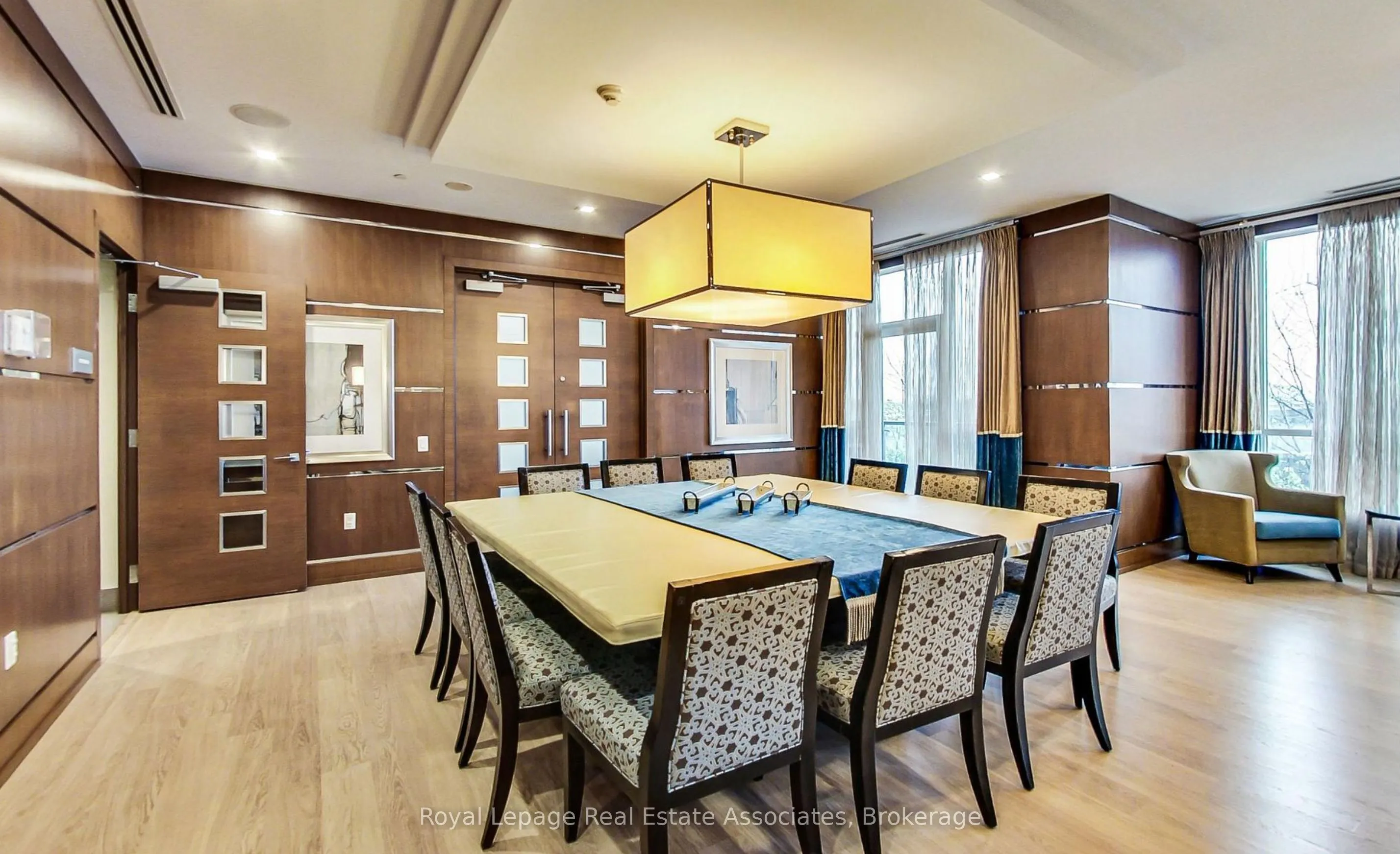 15 Viking Lane, #2208