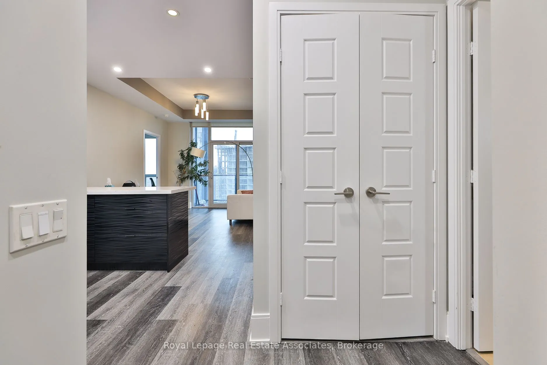 15 Viking Lane, #2208