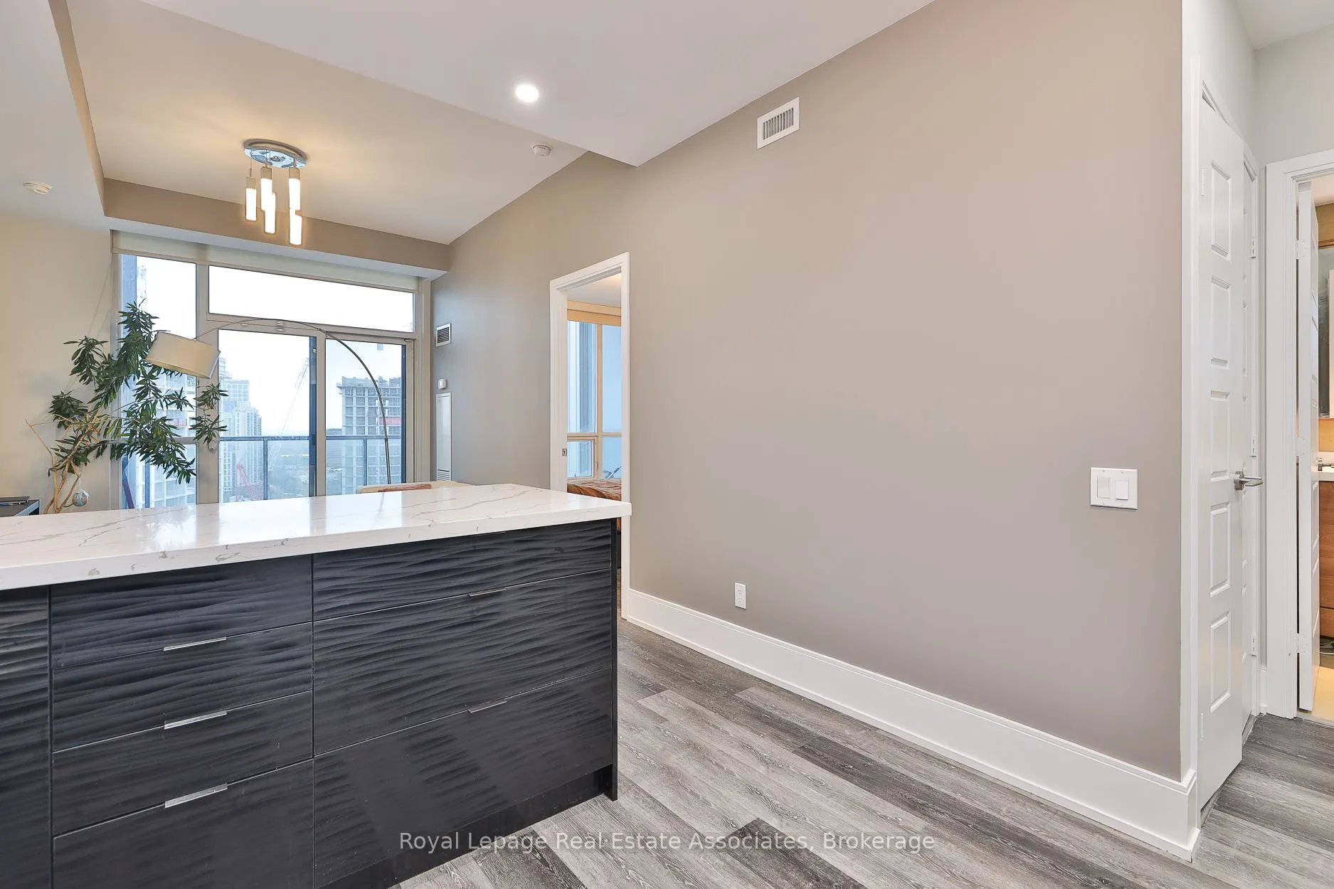 15 Viking Lane, #2208