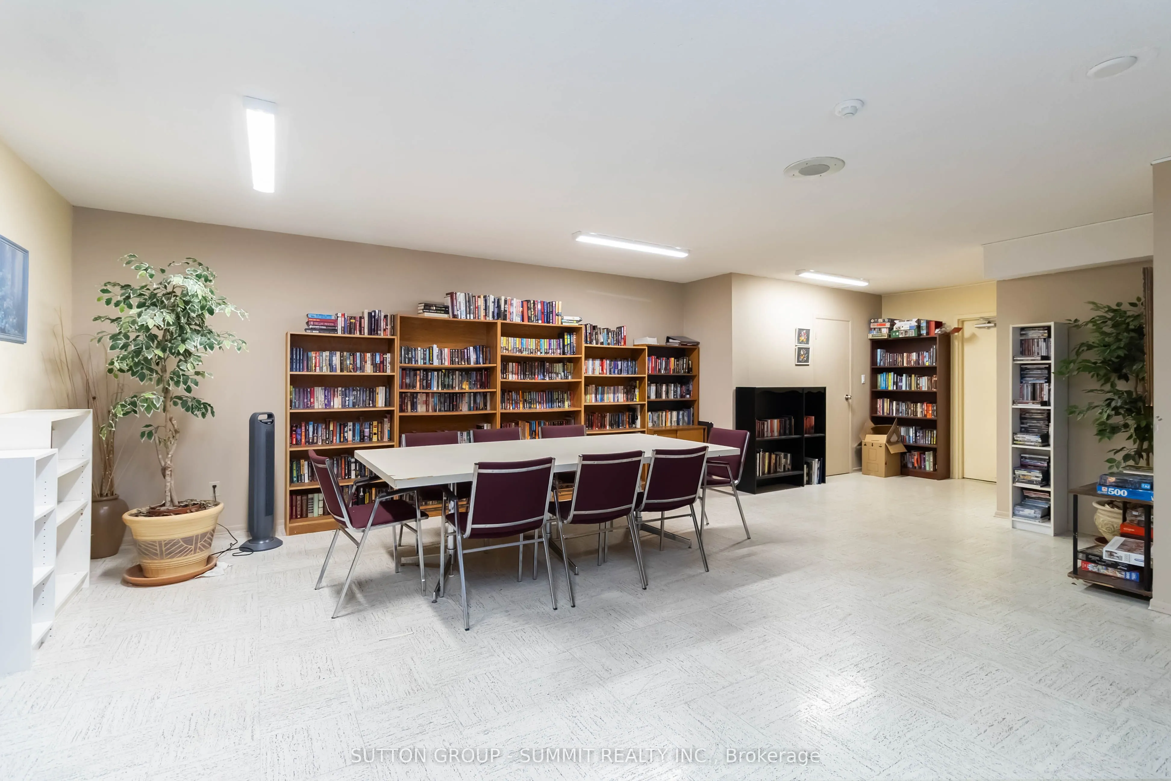 975 WARWICK Court, #1501