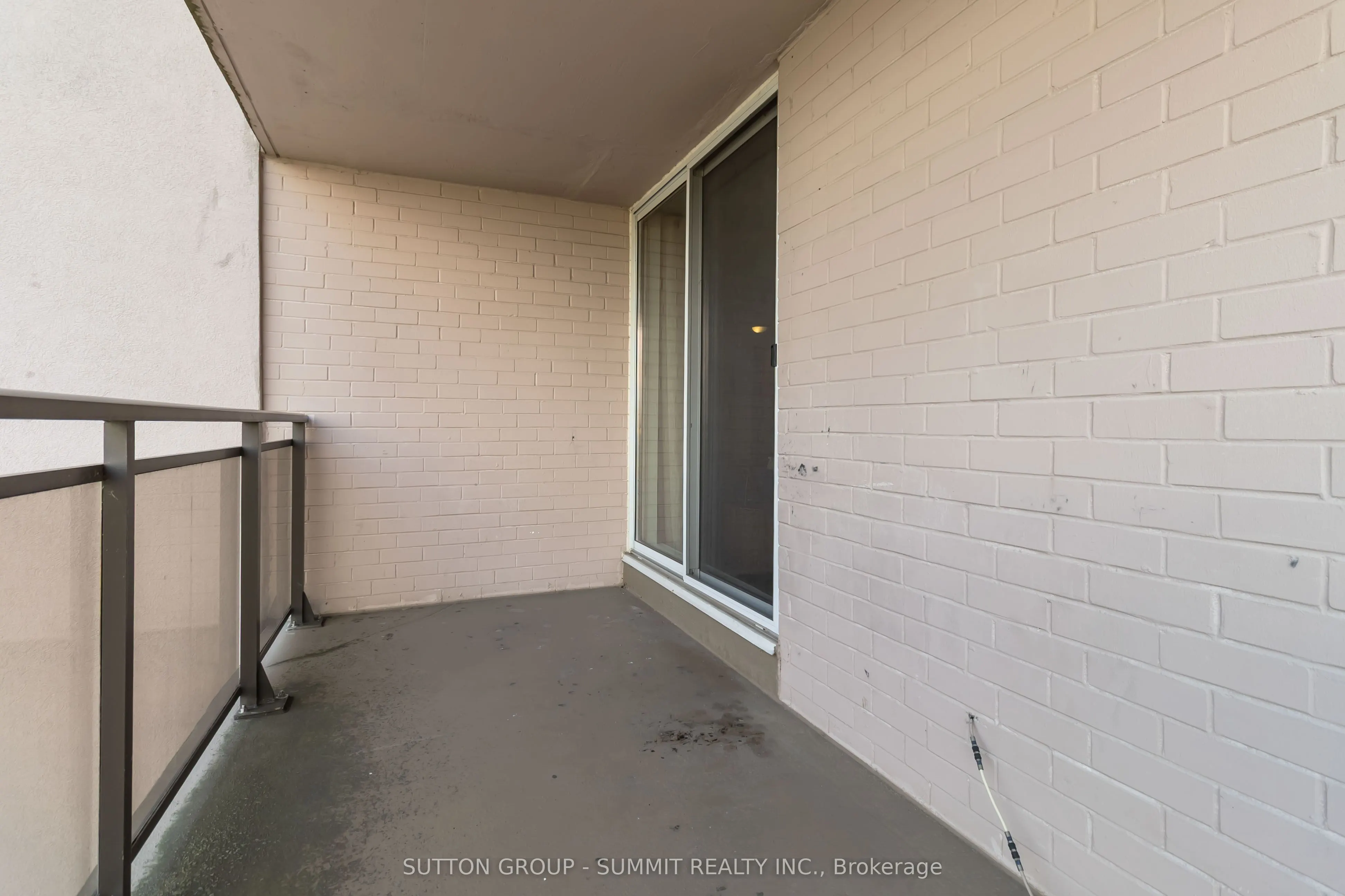 975 WARWICK Court, #1501