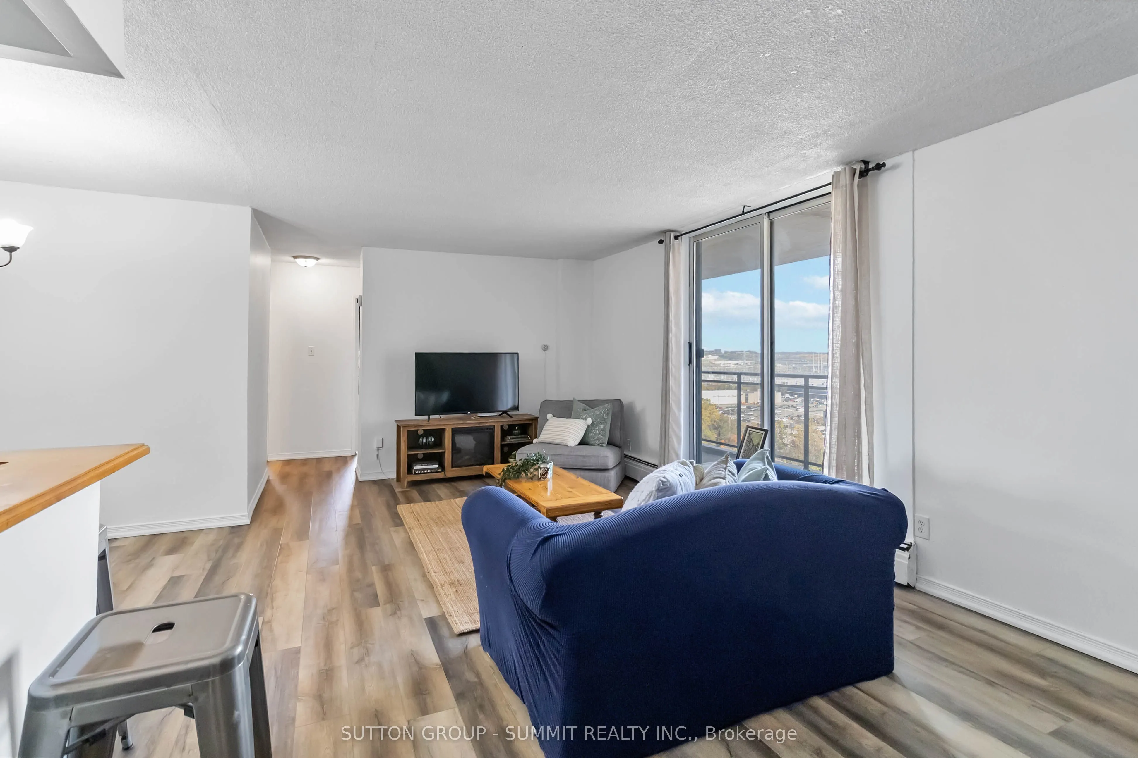 975 WARWICK Court, #1501