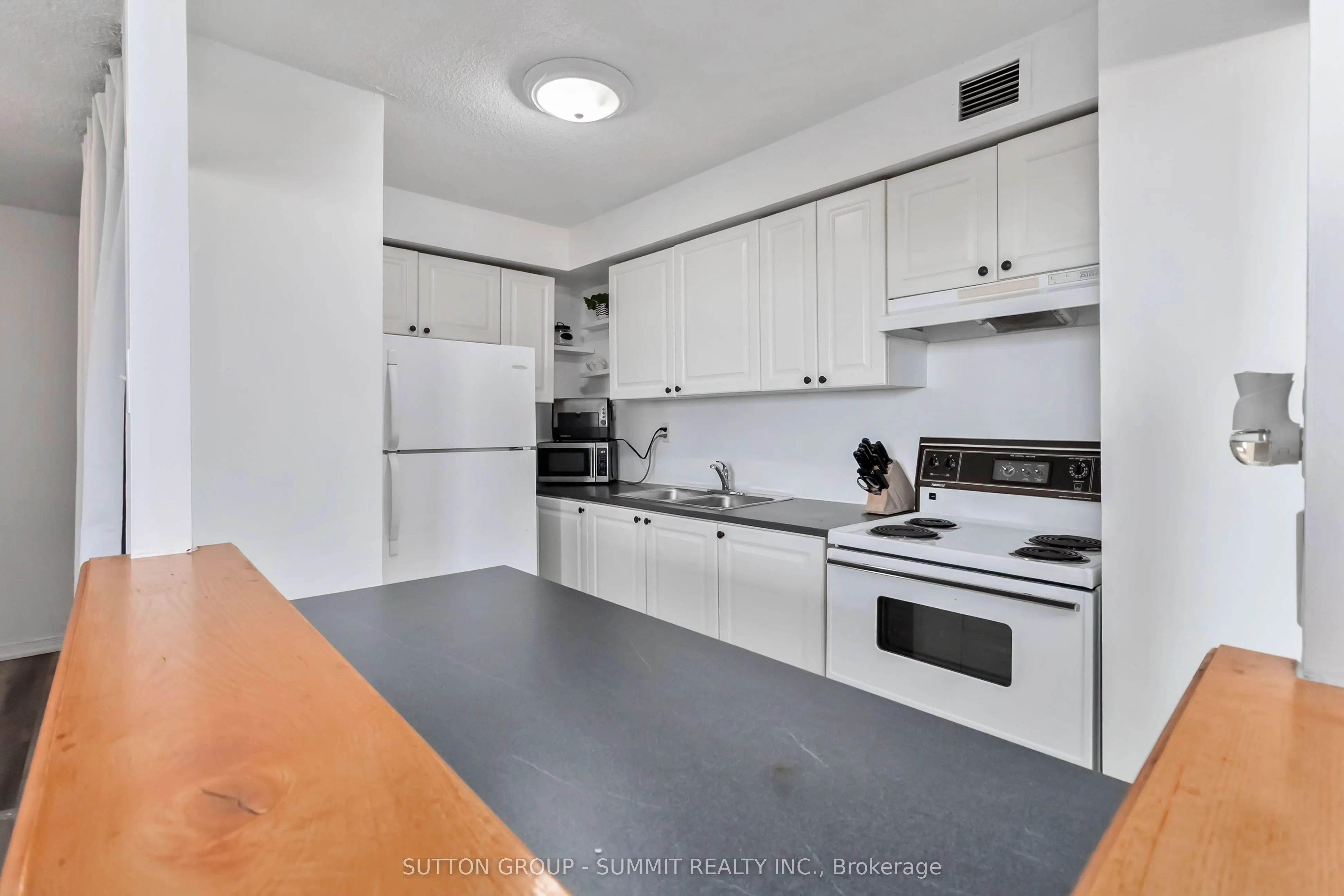 975 WARWICK Court, #1501