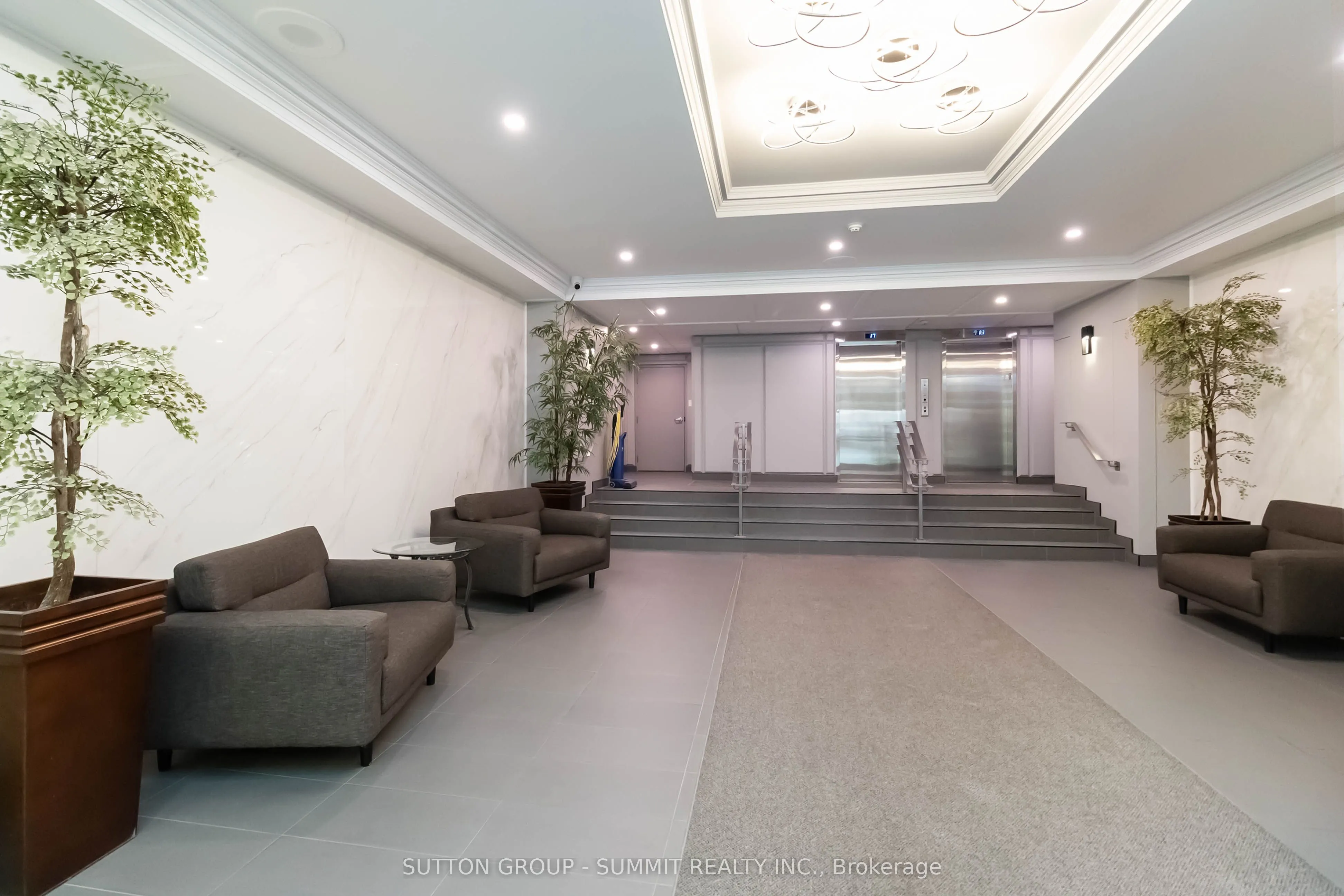 975 WARWICK Court, #1501