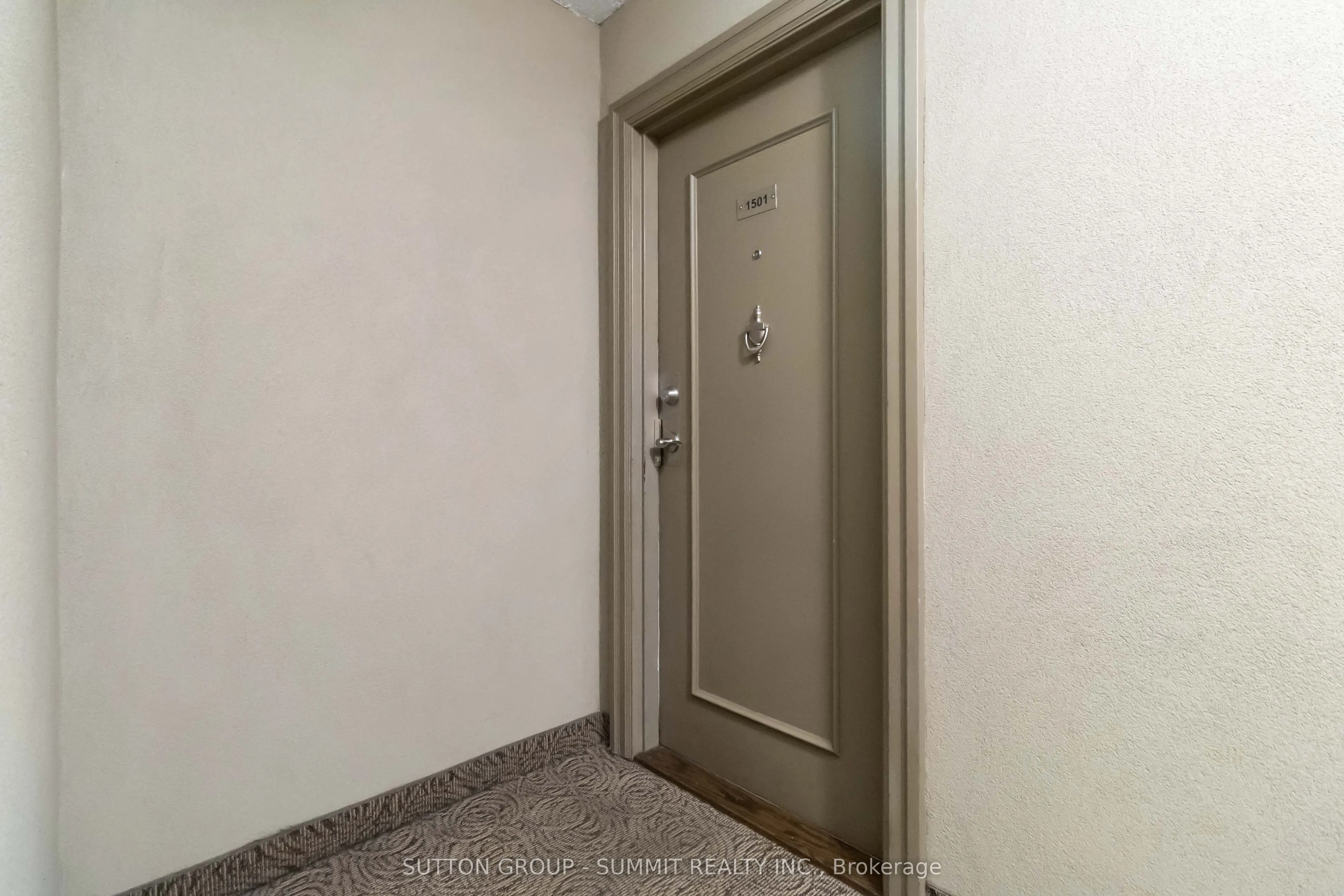 975 WARWICK Court, #1501