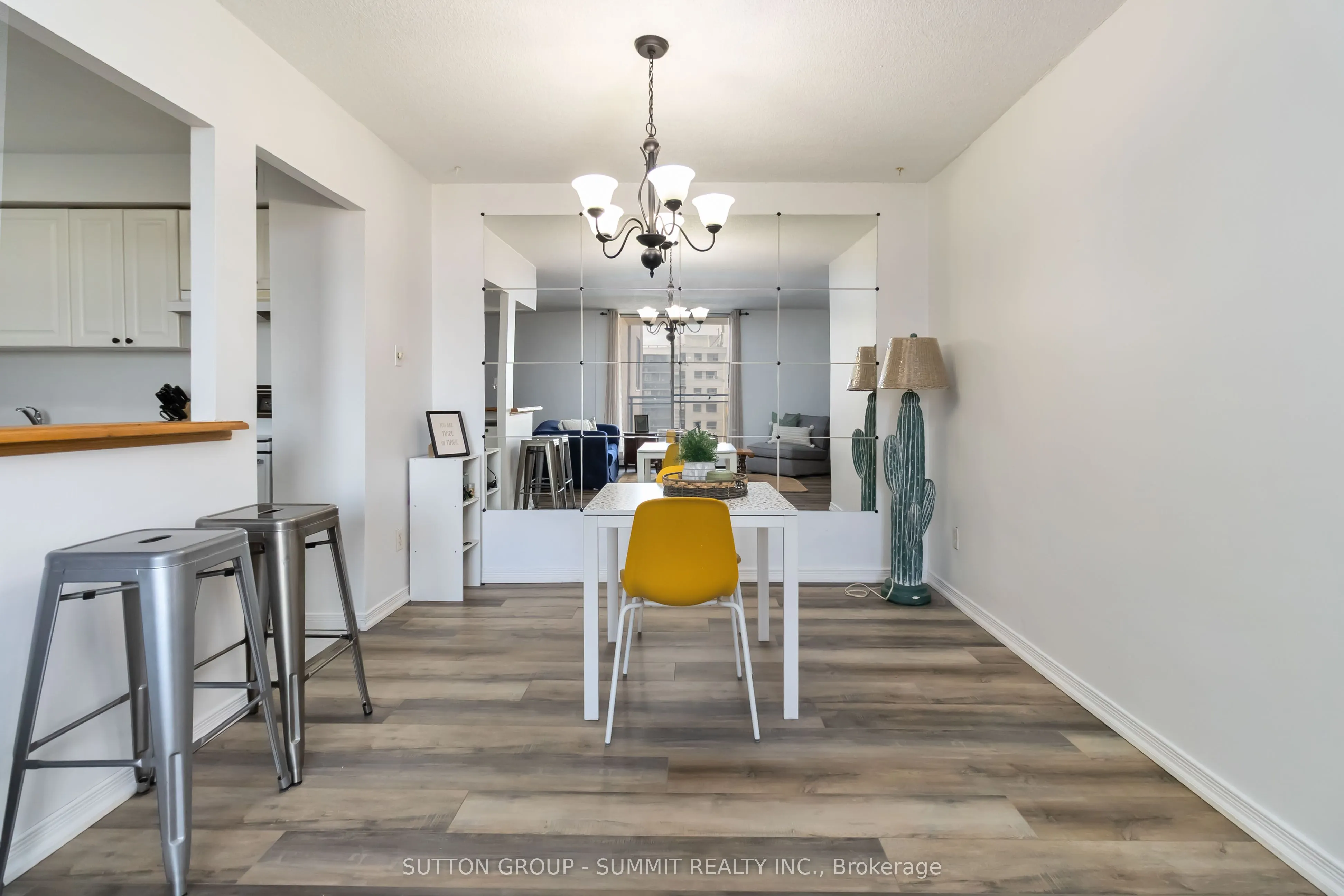 975 WARWICK Court, #1501