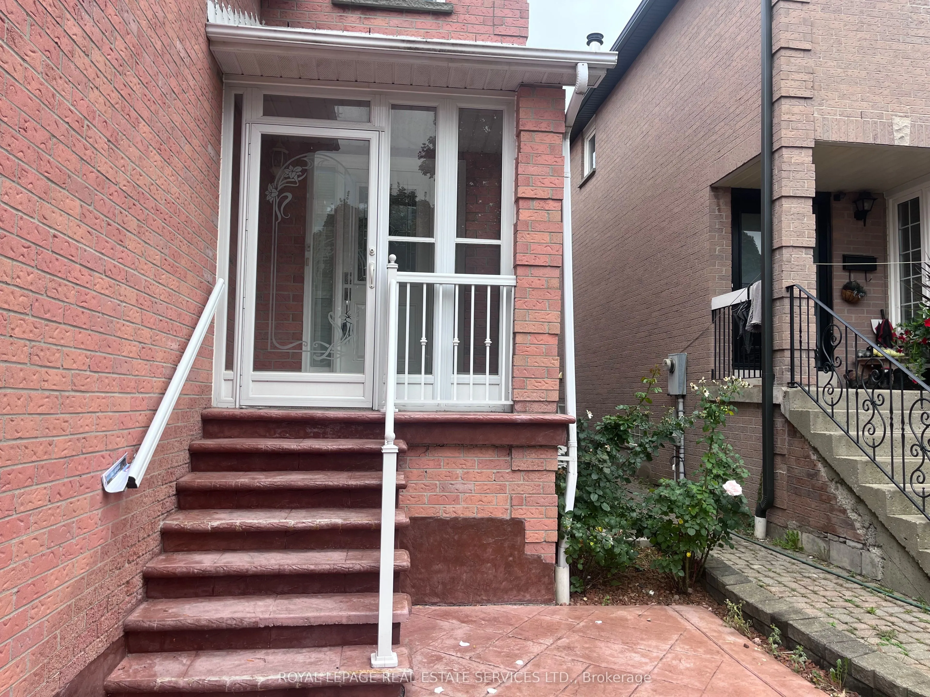 5254 Astwell Avenue W