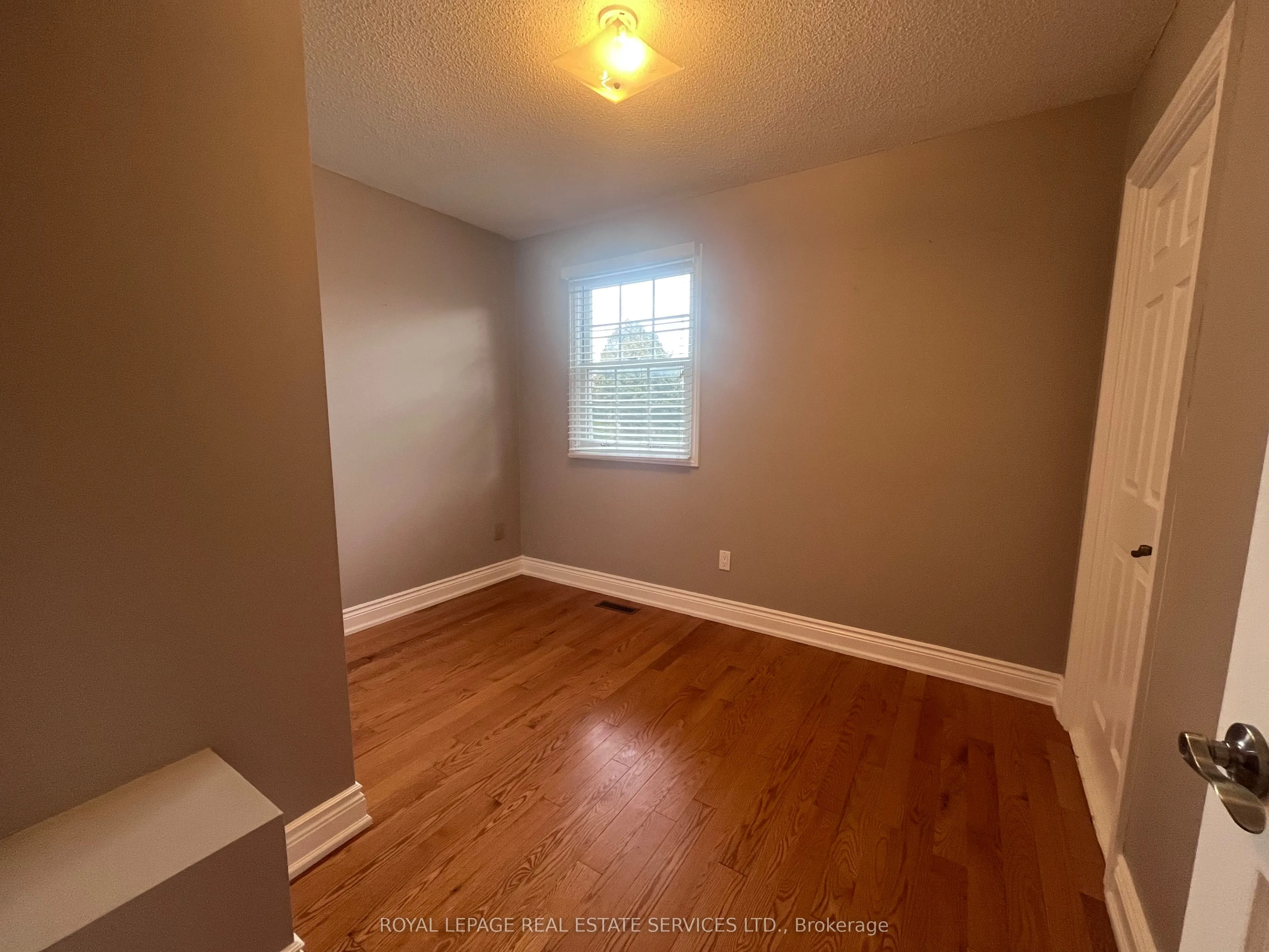 5254 Astwell Avenue W