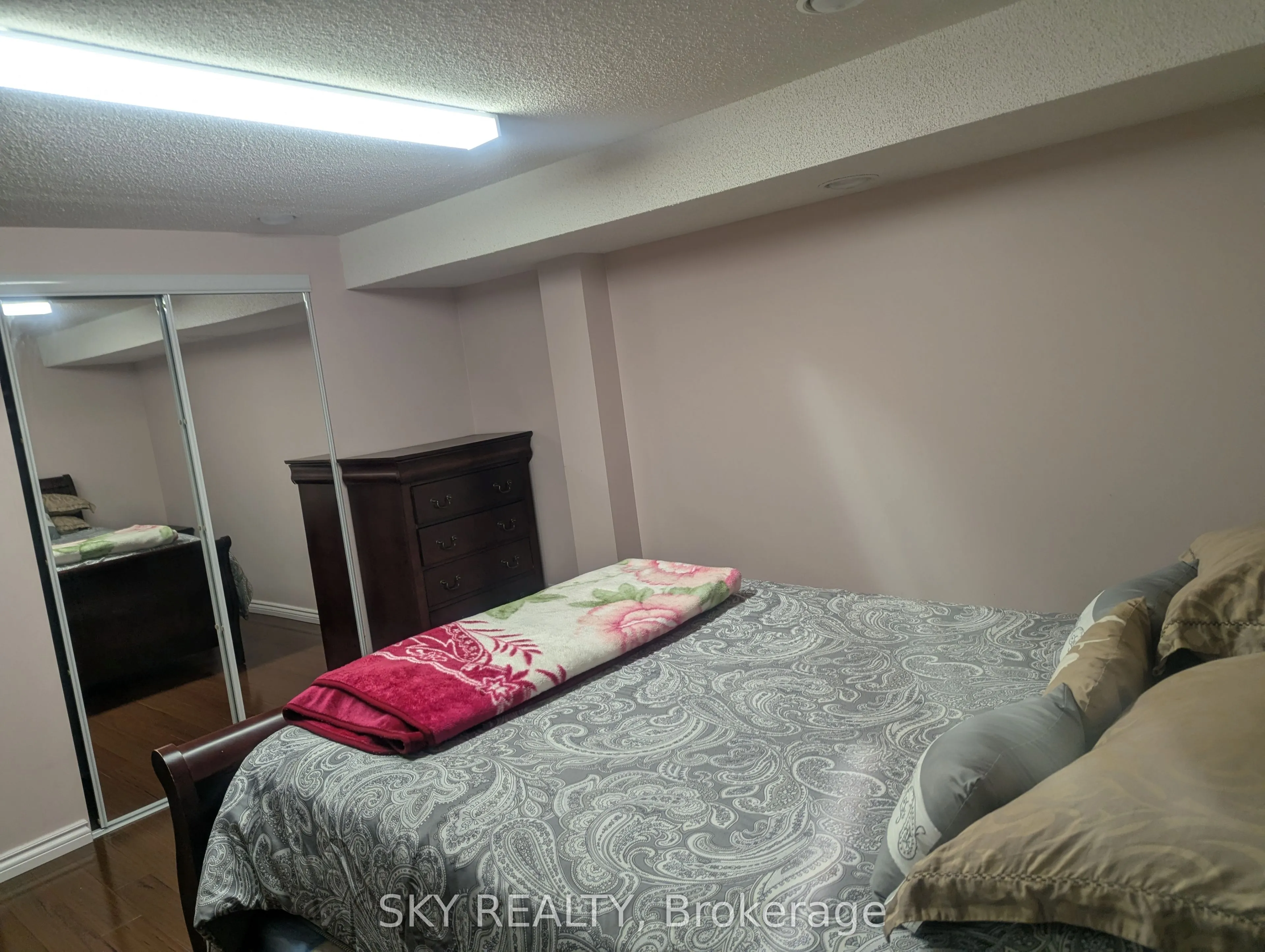 5775 Invergordon Lane