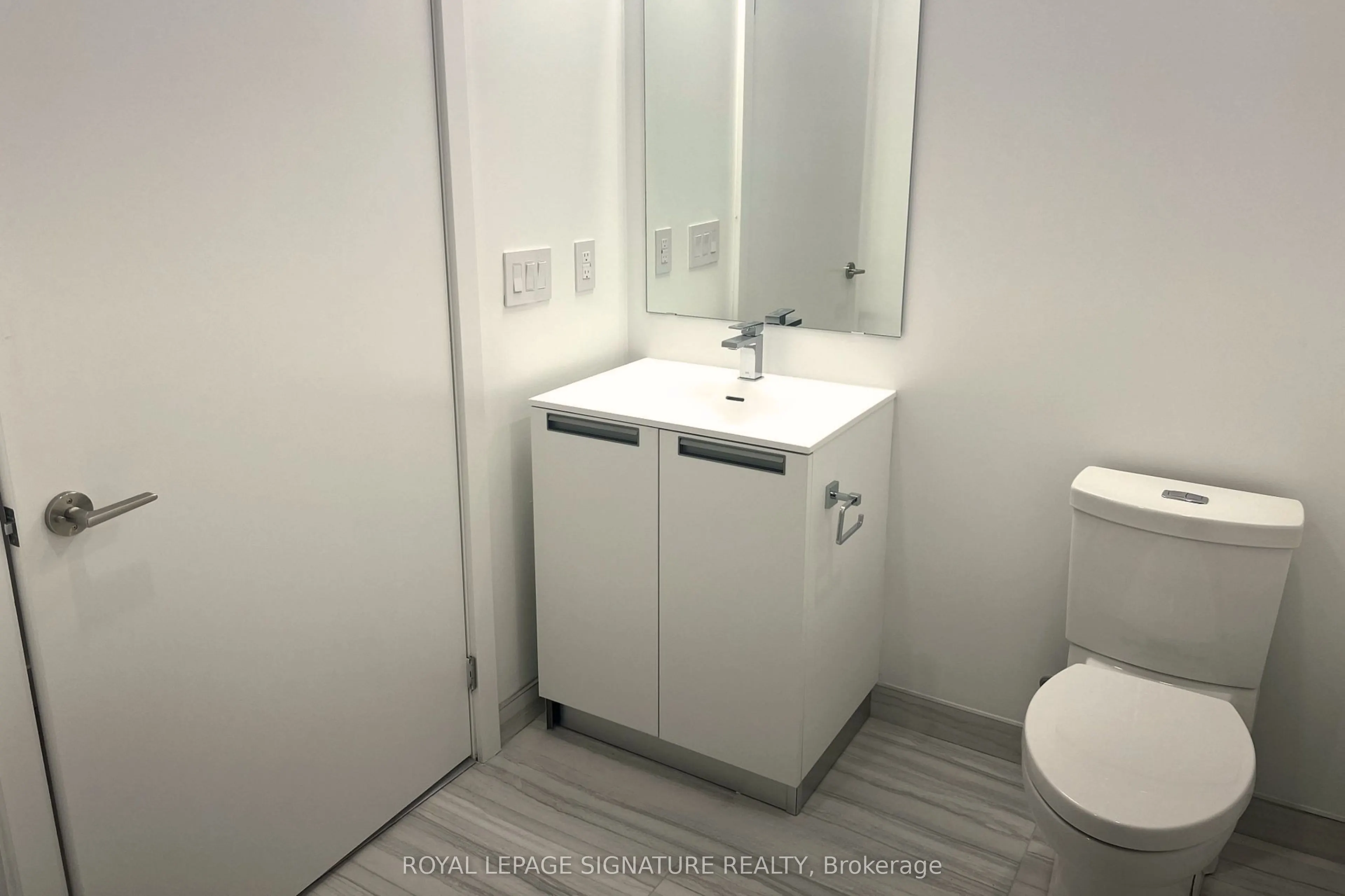 160 Kingsway Crescent, #401