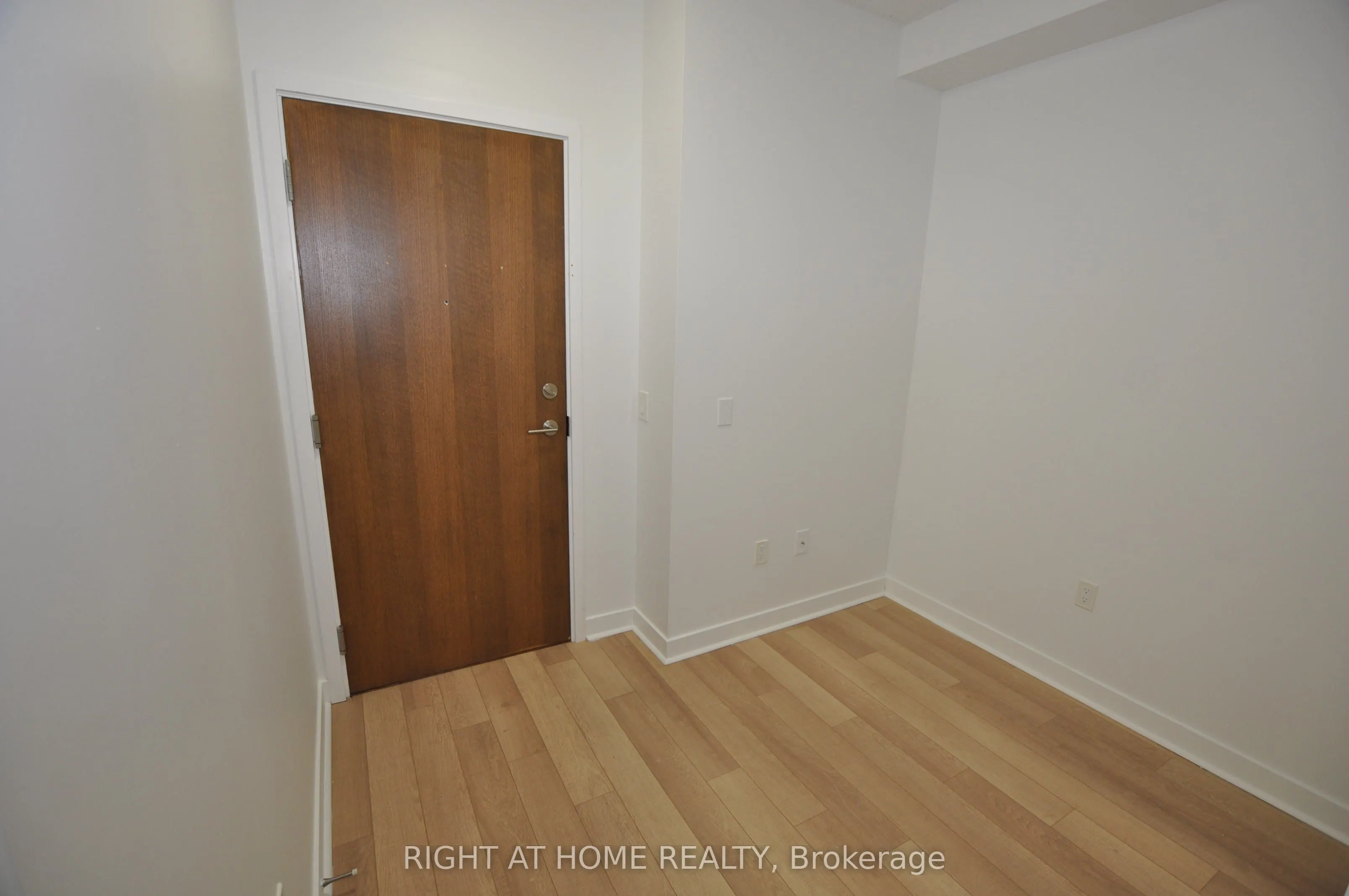 3975 GRAND PARK Drive, #909