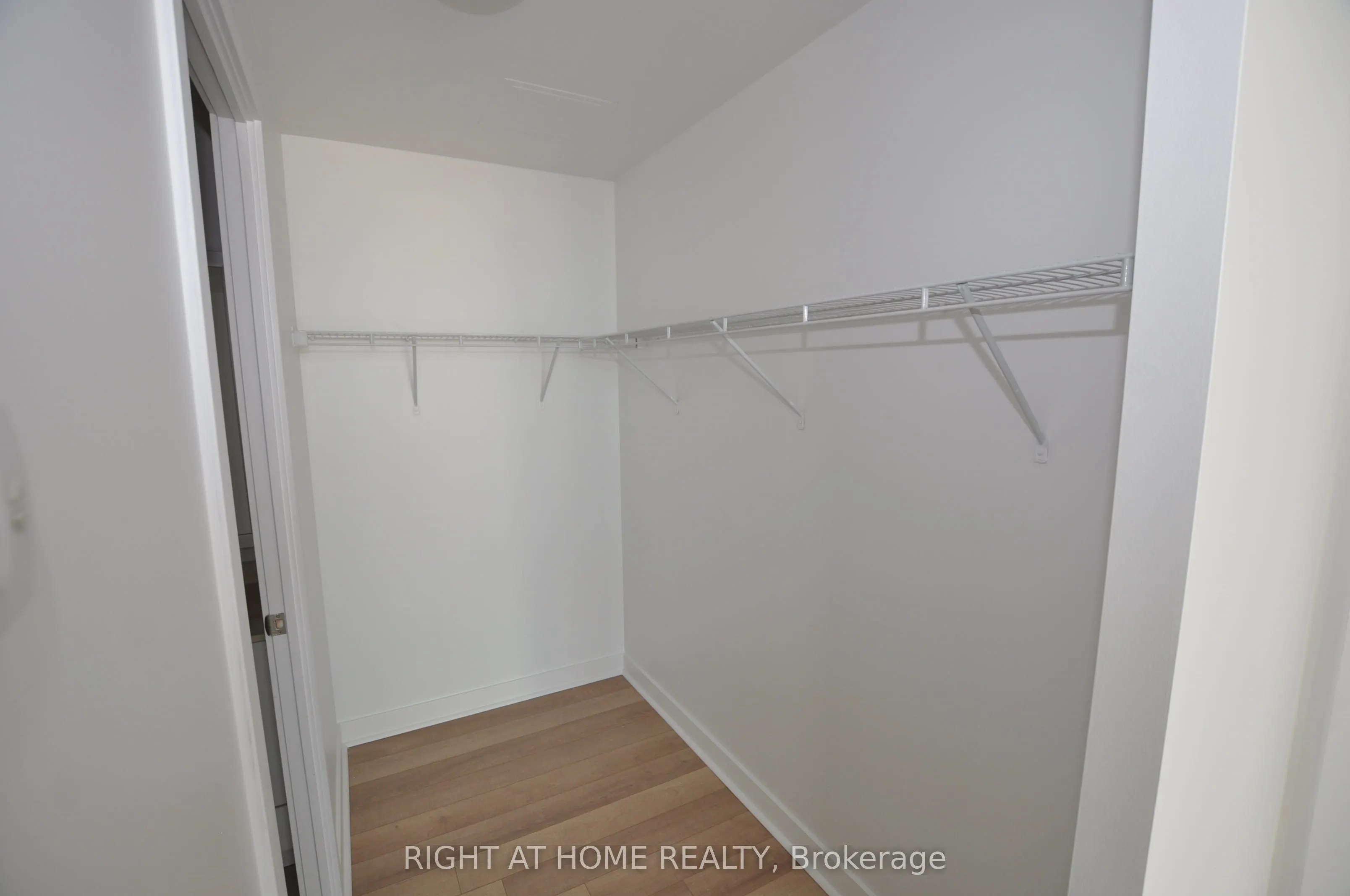 3975 GRAND PARK Drive, #909